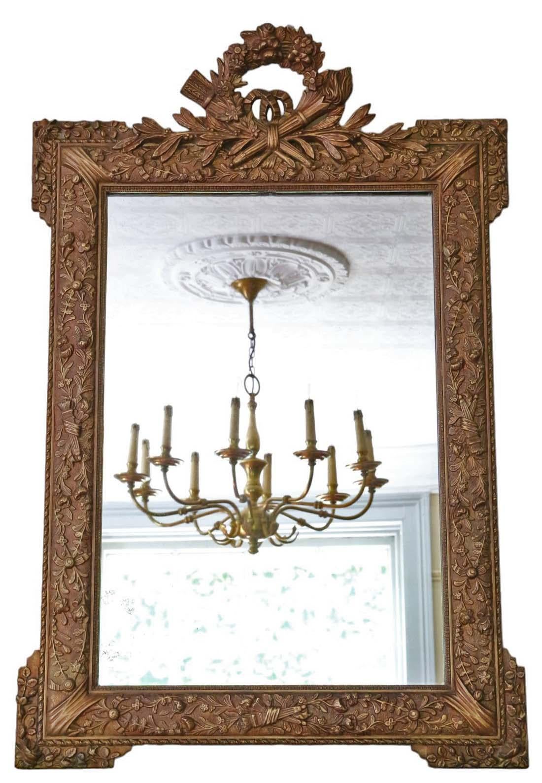 Grande specchio da parete overmantle dorato del C1900 - Design ornato di alta qualità

Questo specchio è caratterizzato da un design sorprendente che lo rende un'aggiunta accattivante a qualsiasi spazio adatto. Il telaio è solido, senza giunture