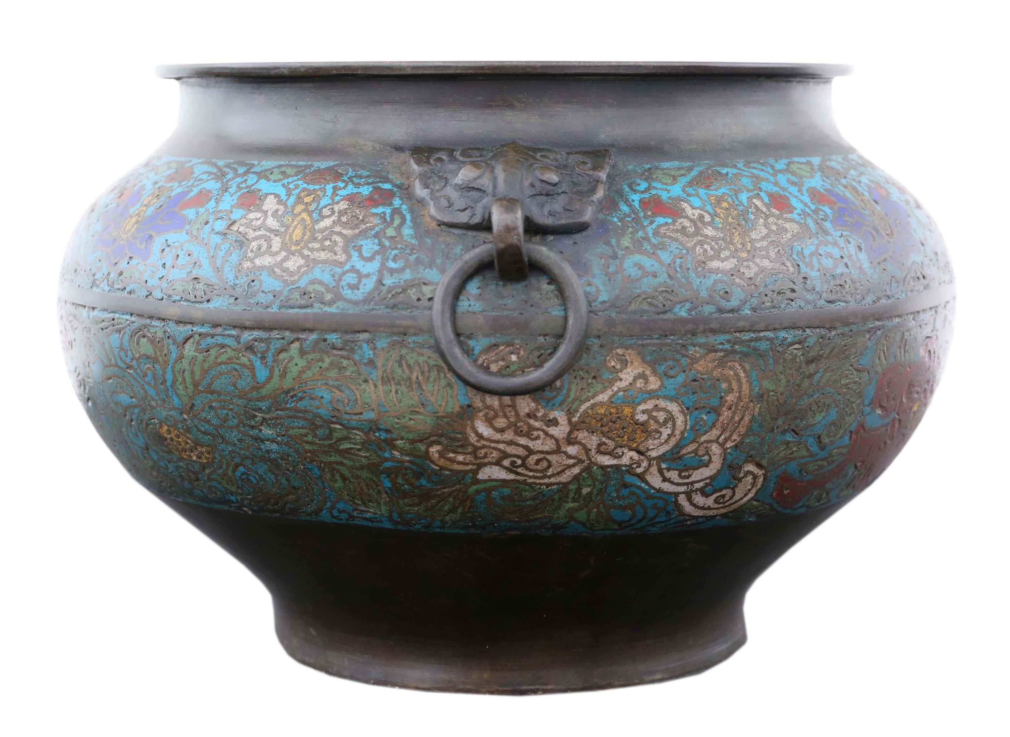 large chinese pots