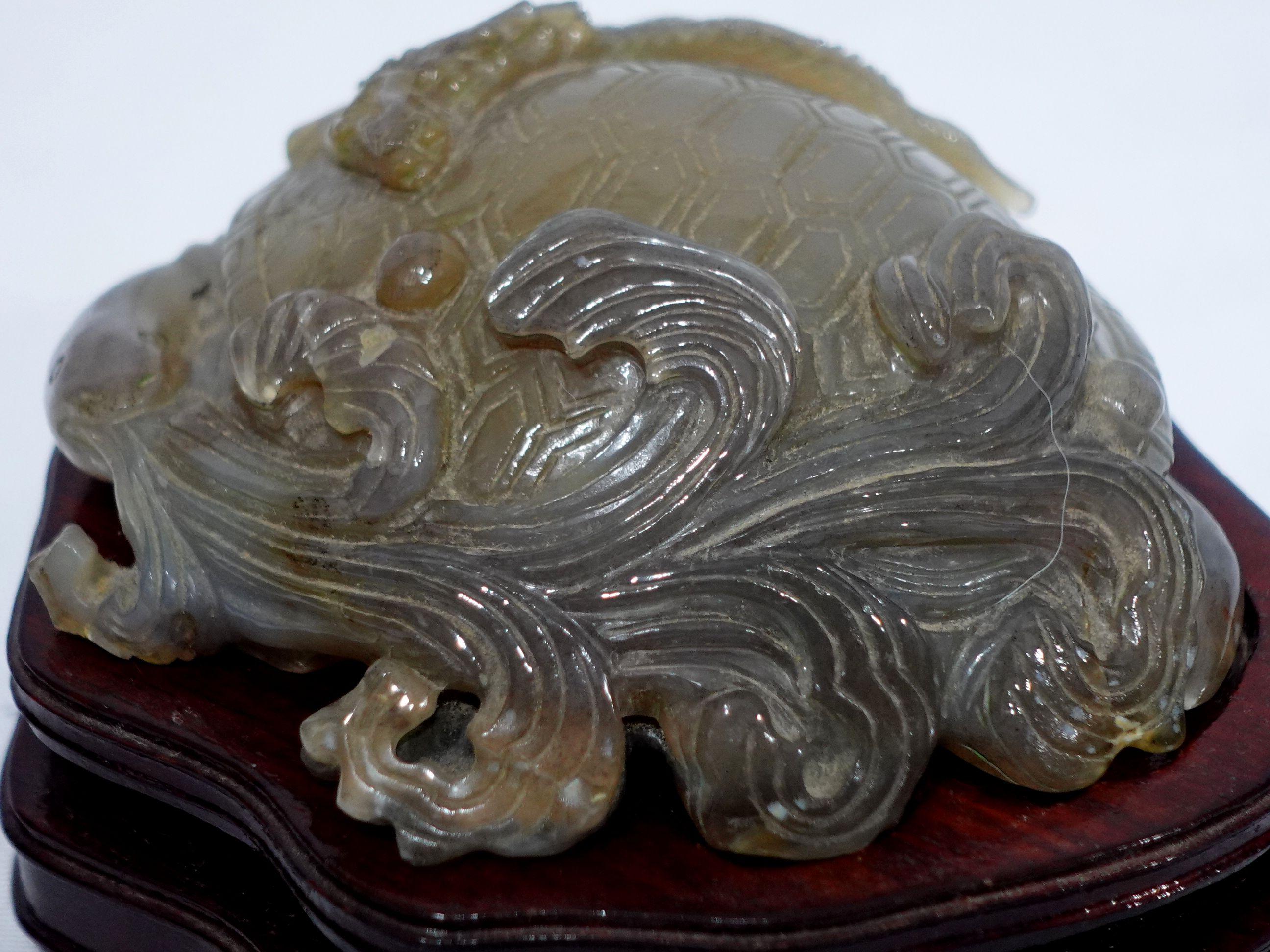 Agate Grand groupe d'animaux chinois en agate sculptée n° 2, 19ème siècle en vente