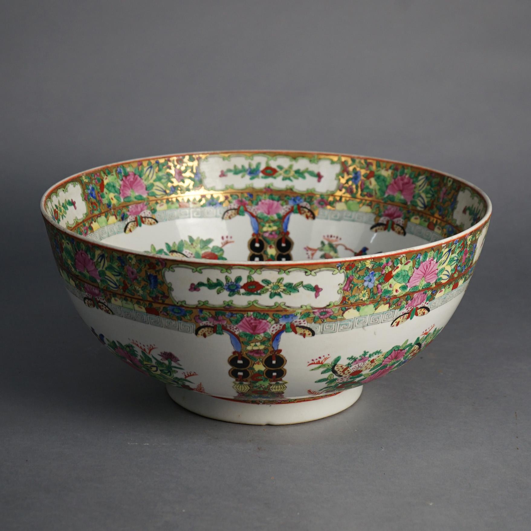 Antique Large Chinese Rose Medallion Porcelain Wash Bowl with Garden Scene 20thC For Sale 3