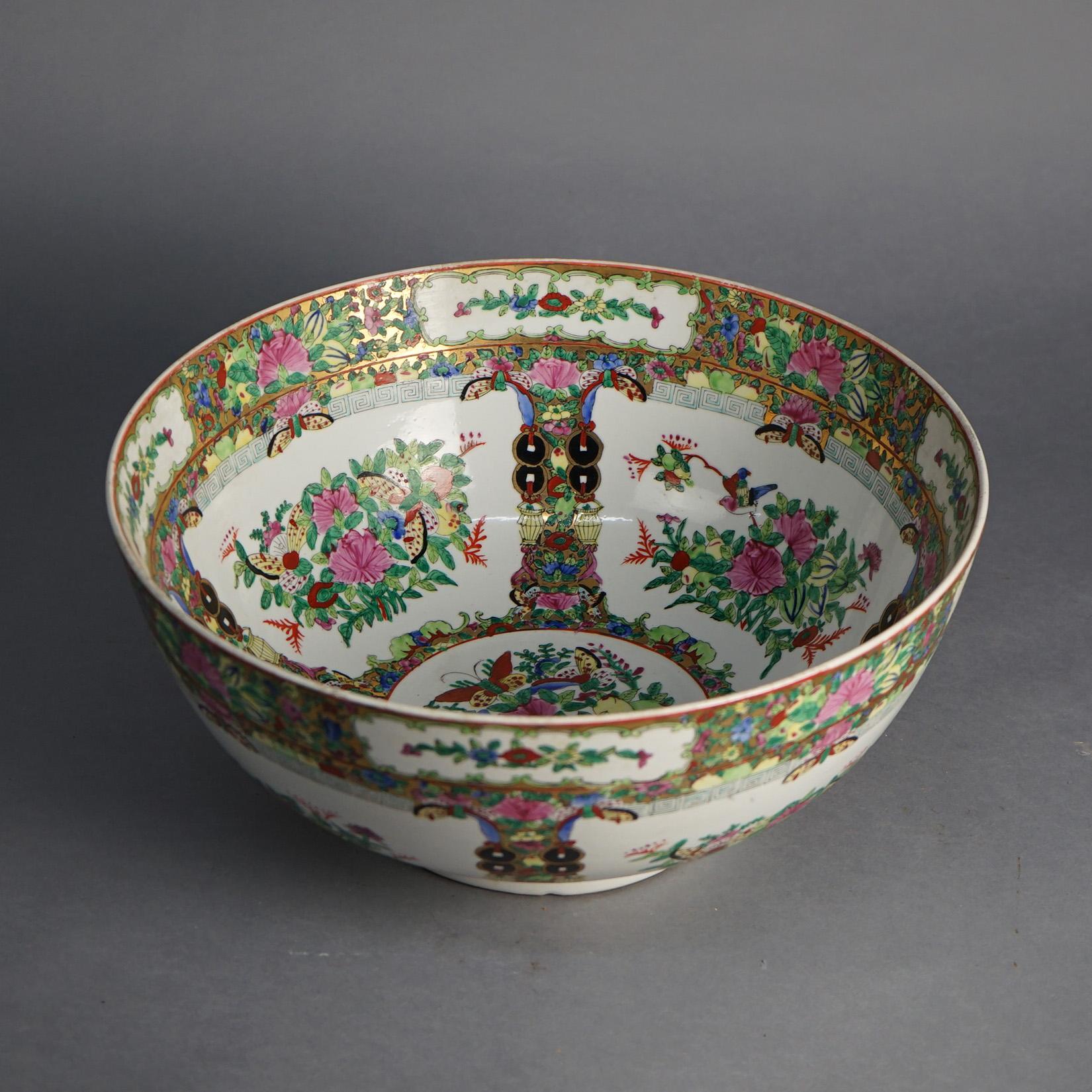Antique Large Chinese Rose Medallion Porcelain Wash Bowl with Garden Scene 20thC For Sale 4