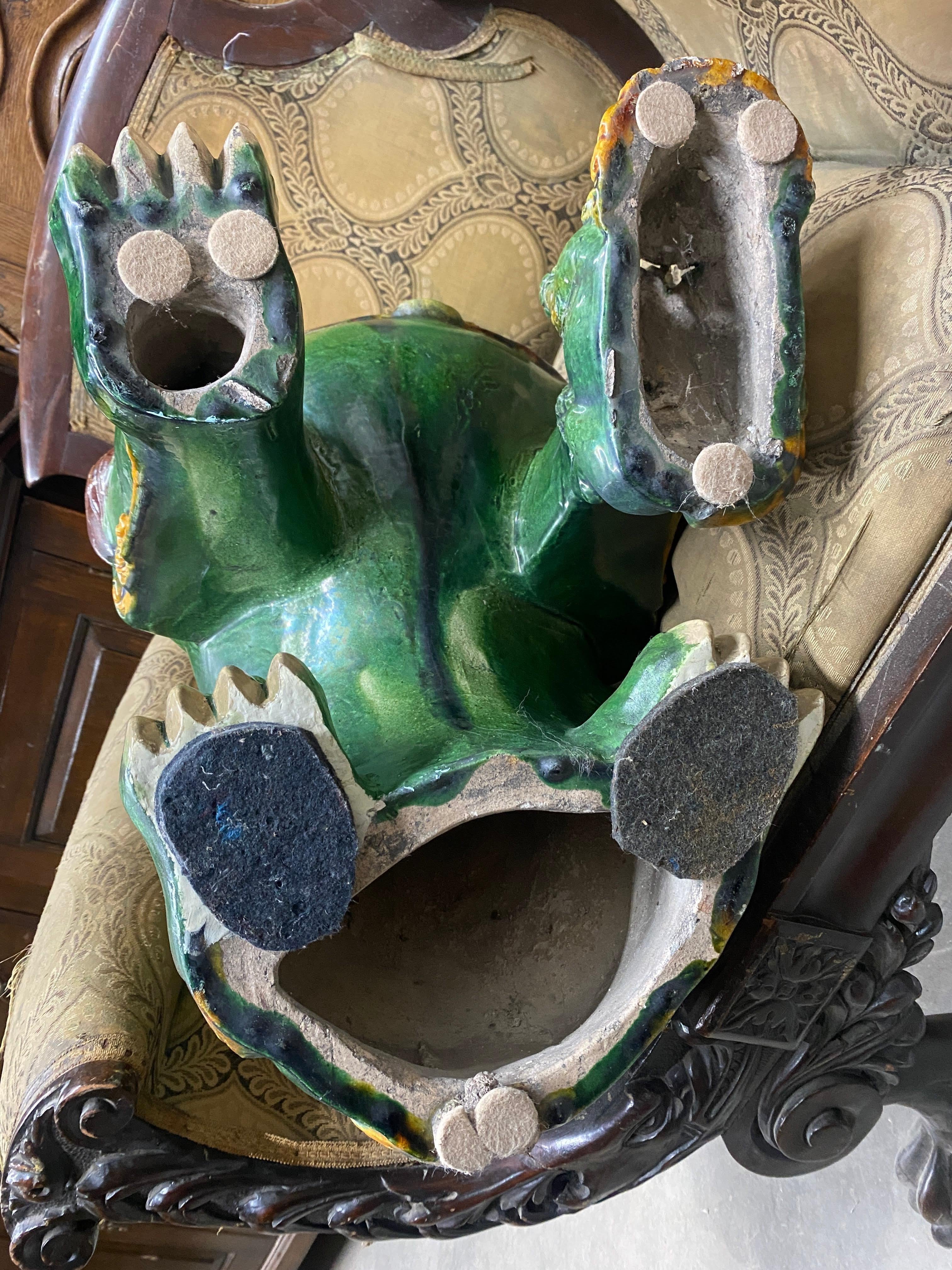 Antiker großer chinesischer Shanxi-glasierter Keramik- Foo-Hunde aus Keramik im Angebot 2