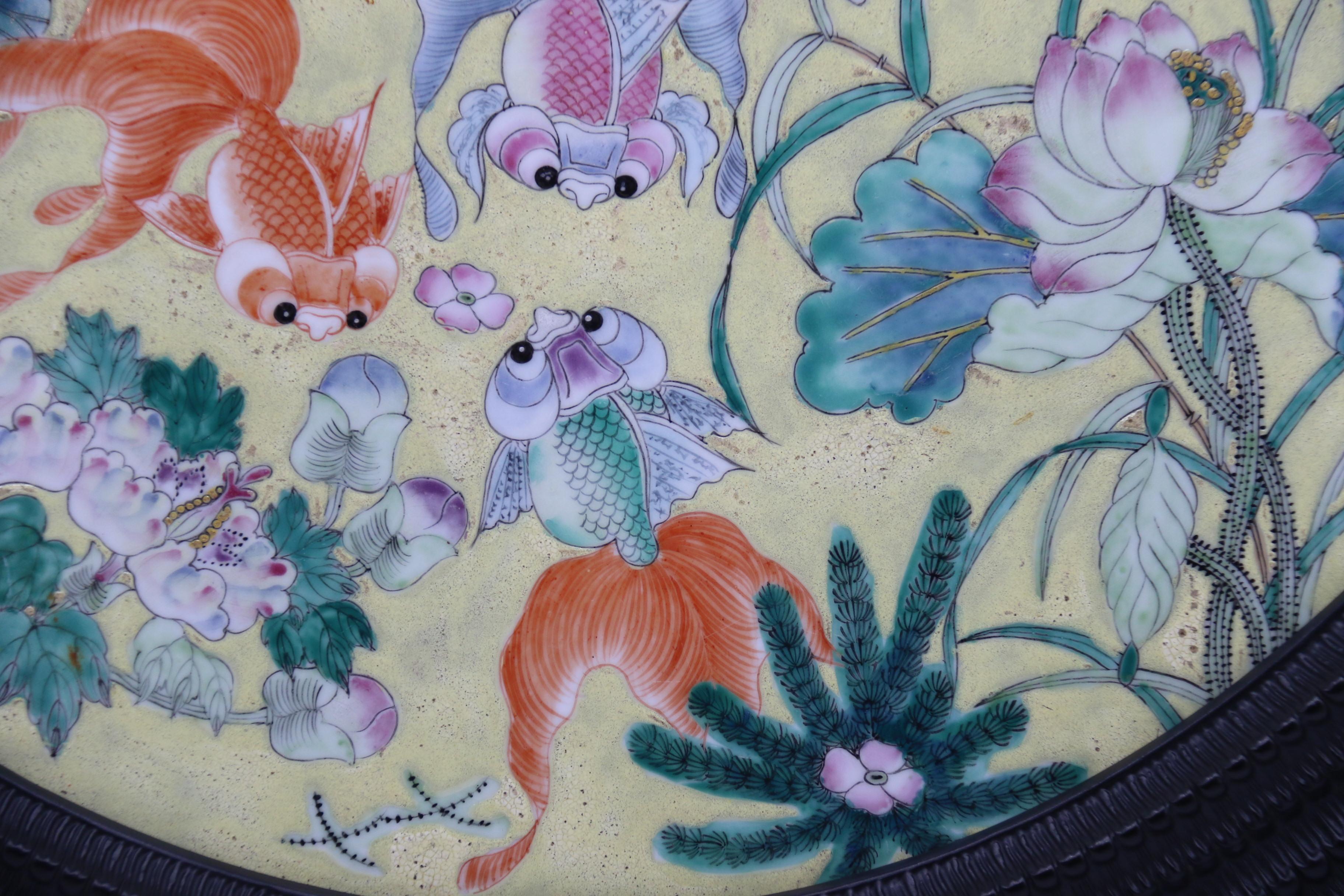 Antique large circular Chinese Republican period hand painted framed panel In Good Condition For Sale In Central England, GB