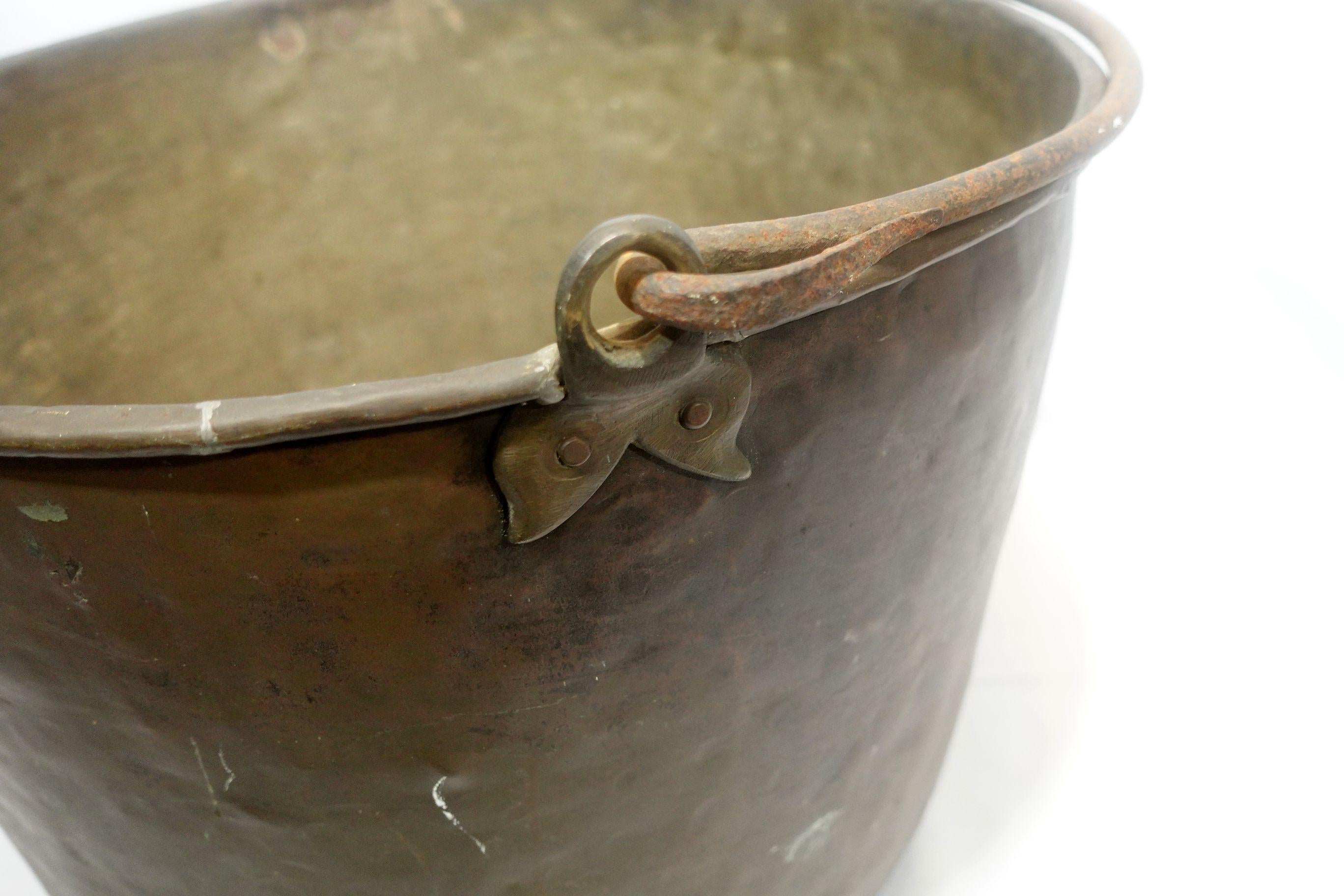 Antique Large Copper Handled Bucket (12-CB2) In Good Condition For Sale In Norton, MA