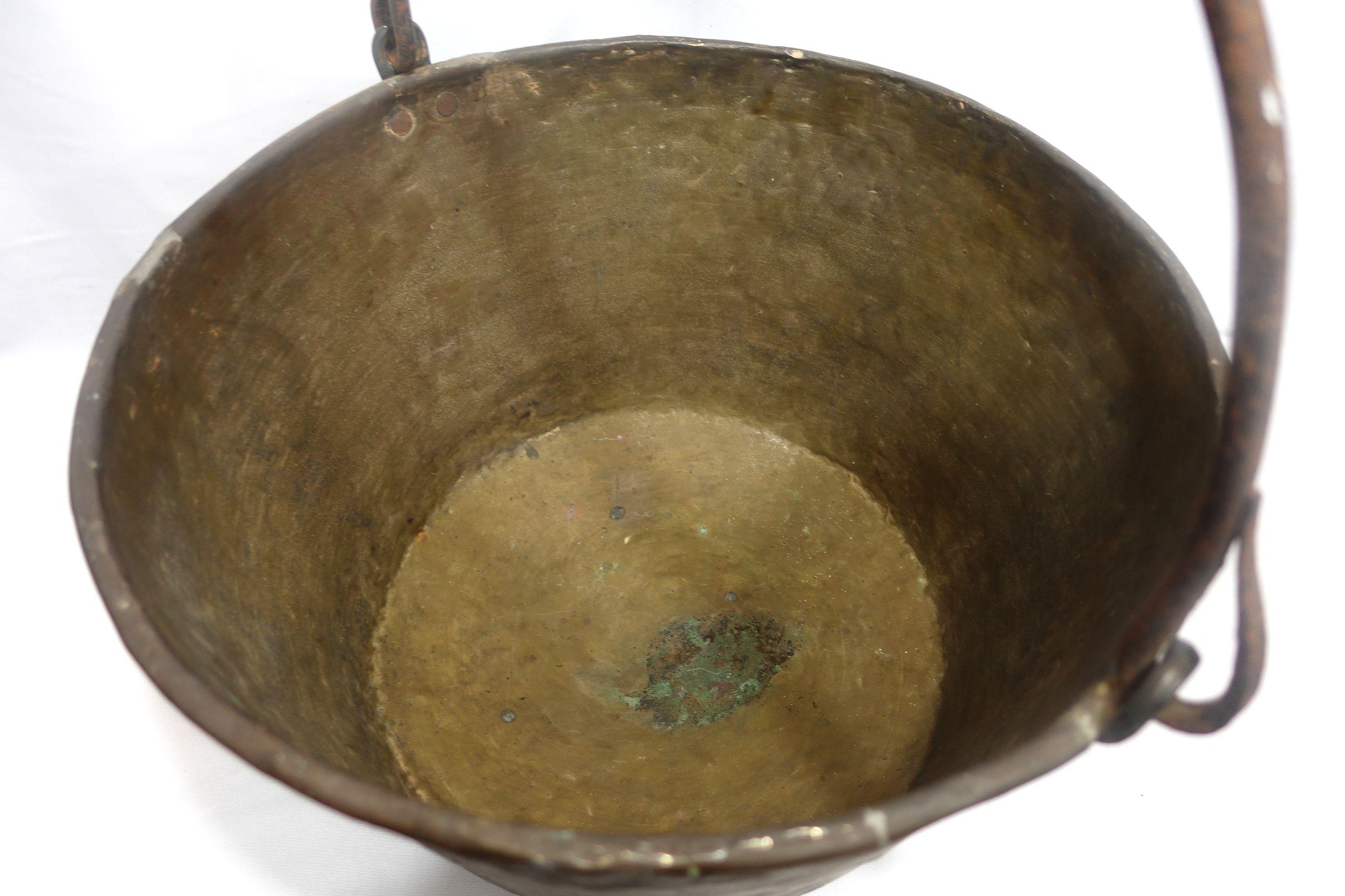 Antique Large Copper Handled Bucket (12-CB2) For Sale 3