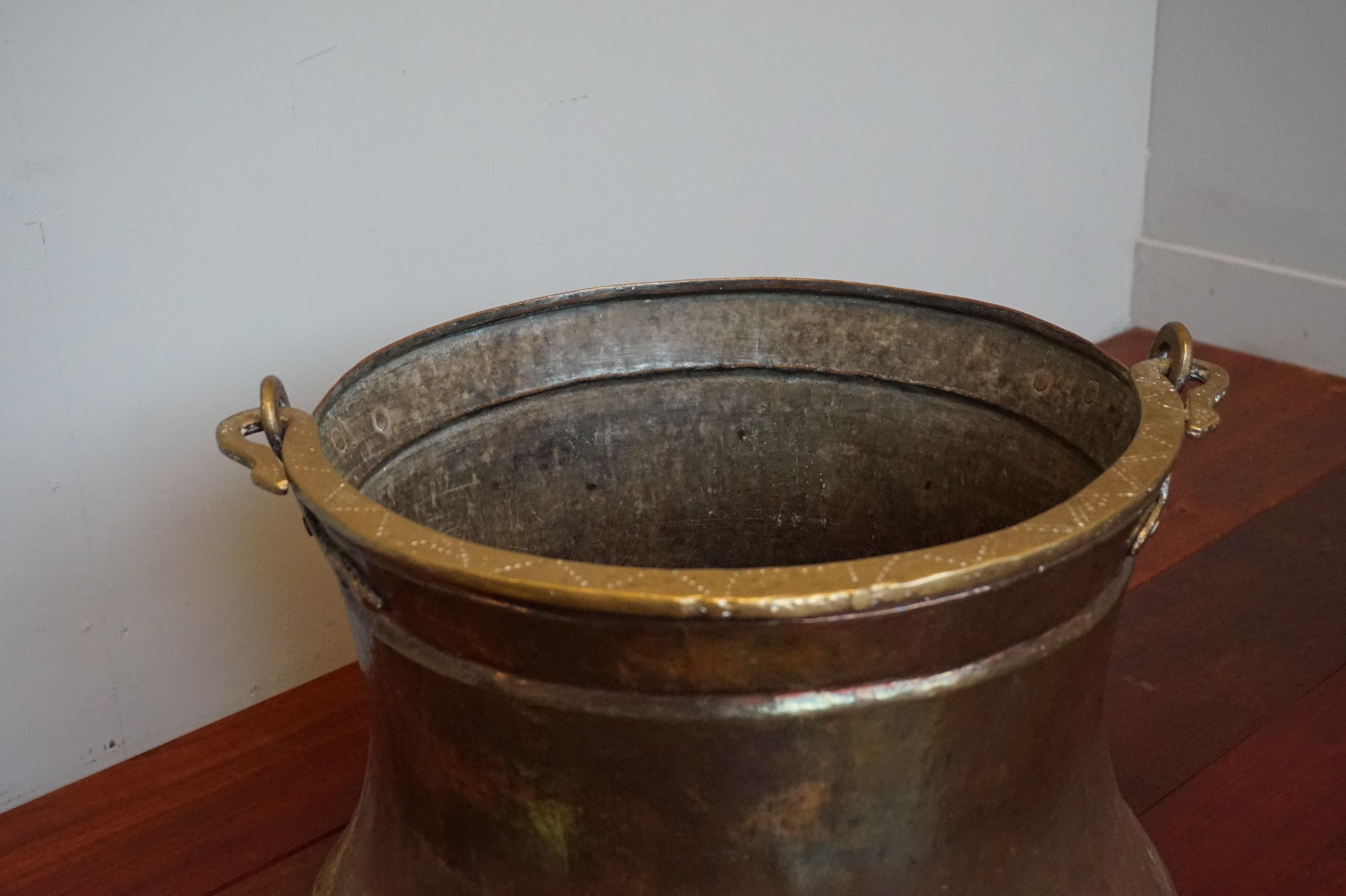 Antique, Large & Decorative Hand Hammered Copper & Cast Bronze Firewood Bucket 9
