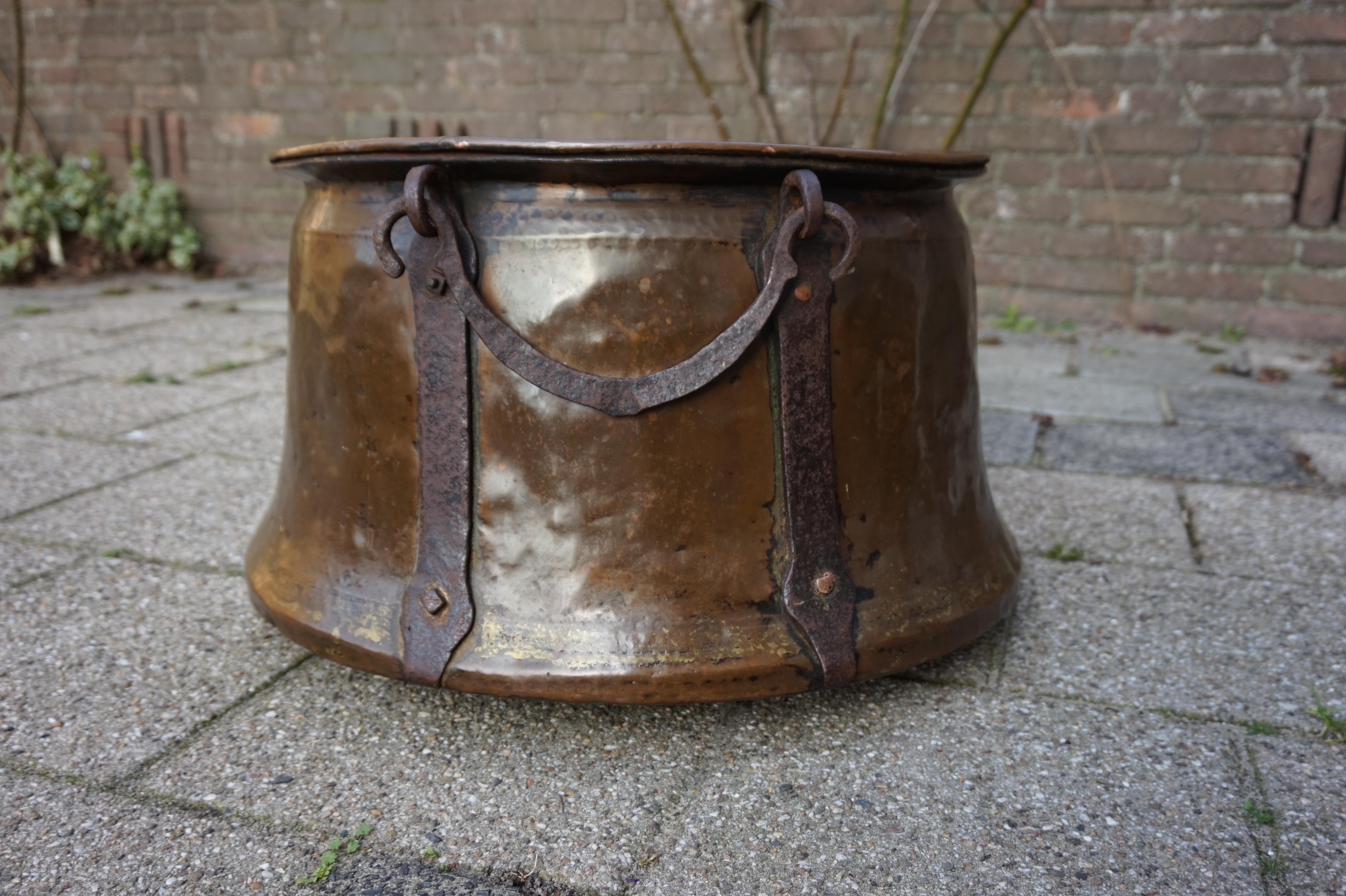 Antique, Large & Decorative Hand Hammered Copper & Wrought Iron Firewood Bucket 3