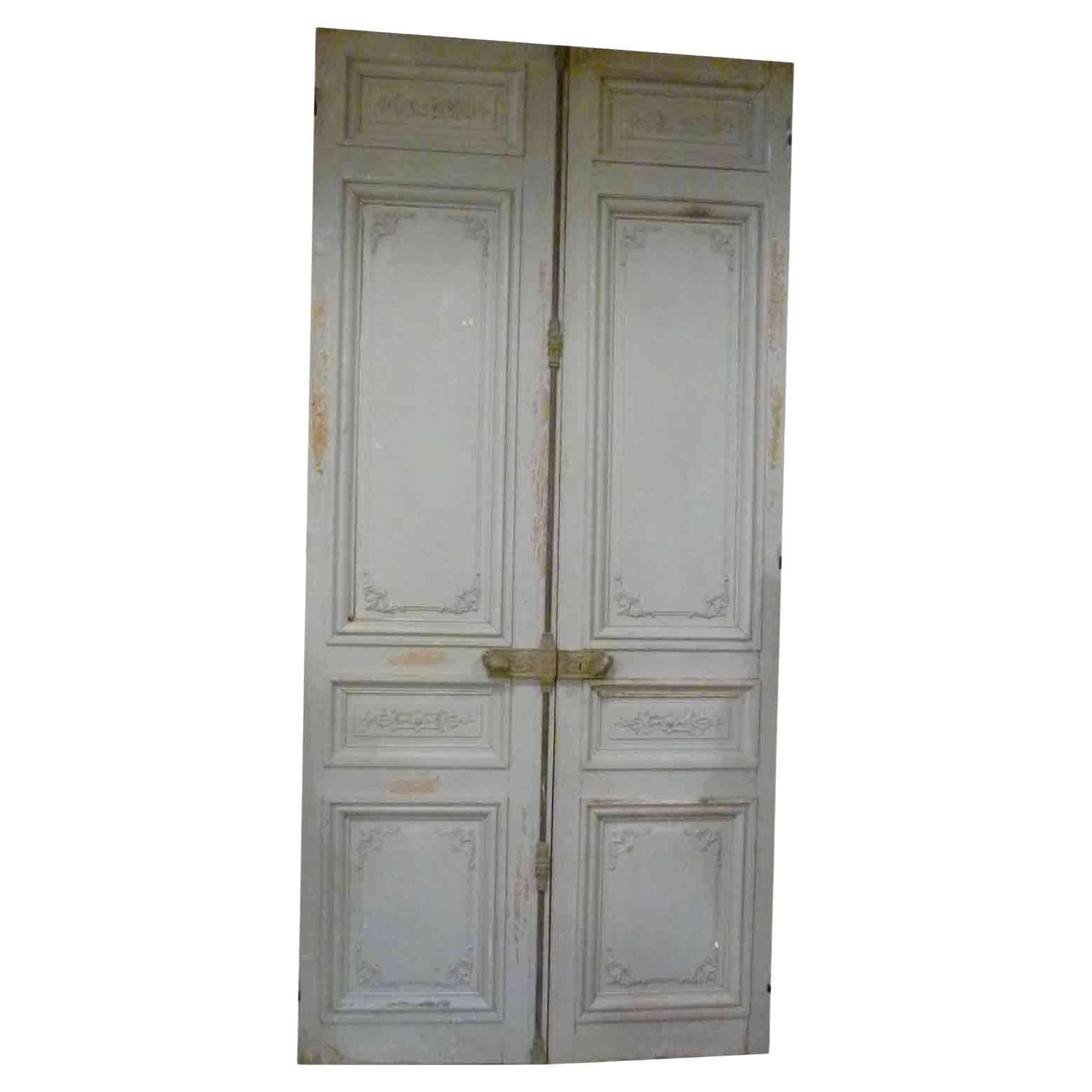 Antique Grande porte d'intérieur en bois à deux battants de couleur blanche Patina en vente