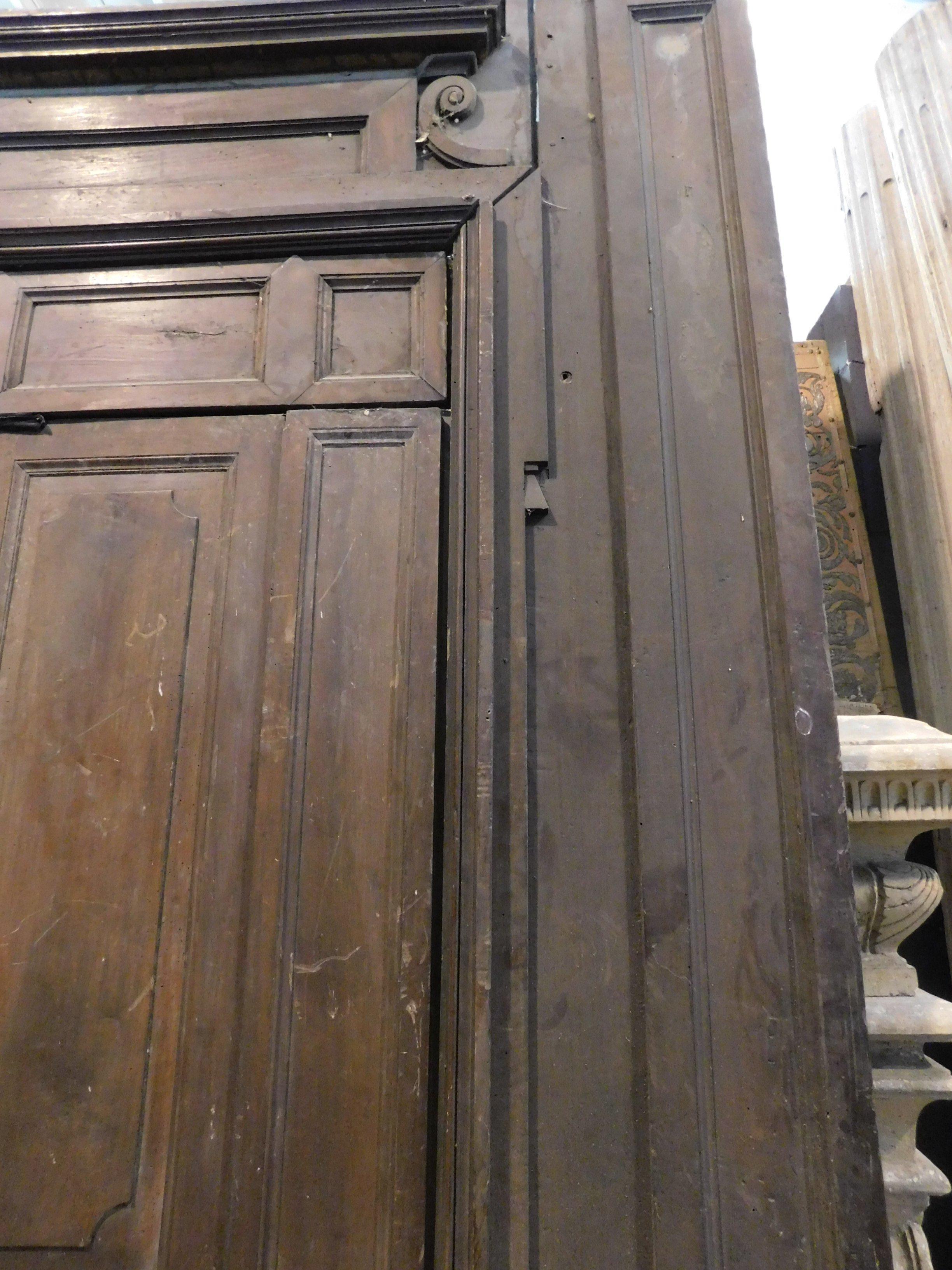 Antique Large Door in Brown Walnut Wood, Small Internal Door, 1800, Italy For Sale 3