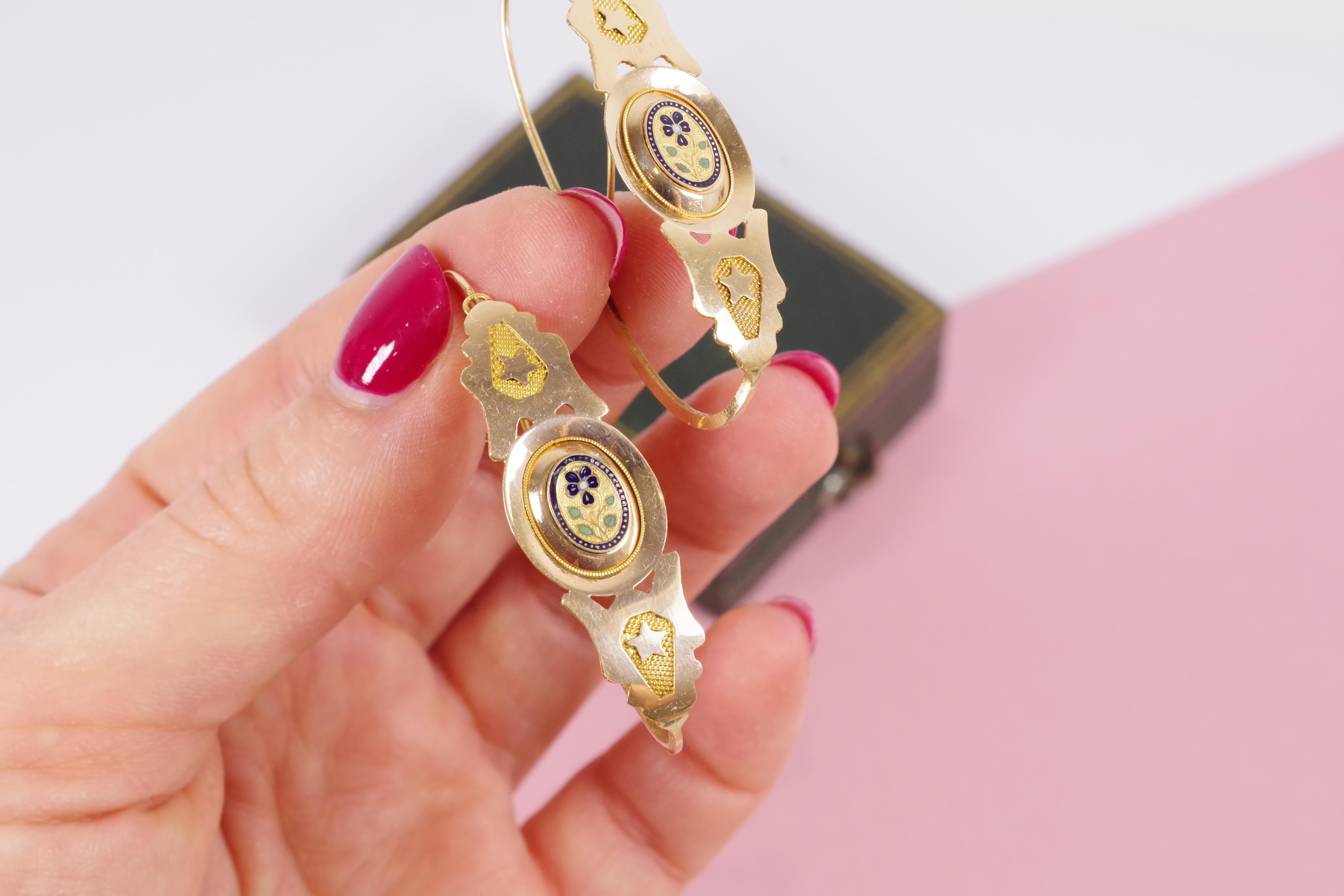 Antique large earrings in 18k gold, enamelled poissardes earrings, France For Sale 1