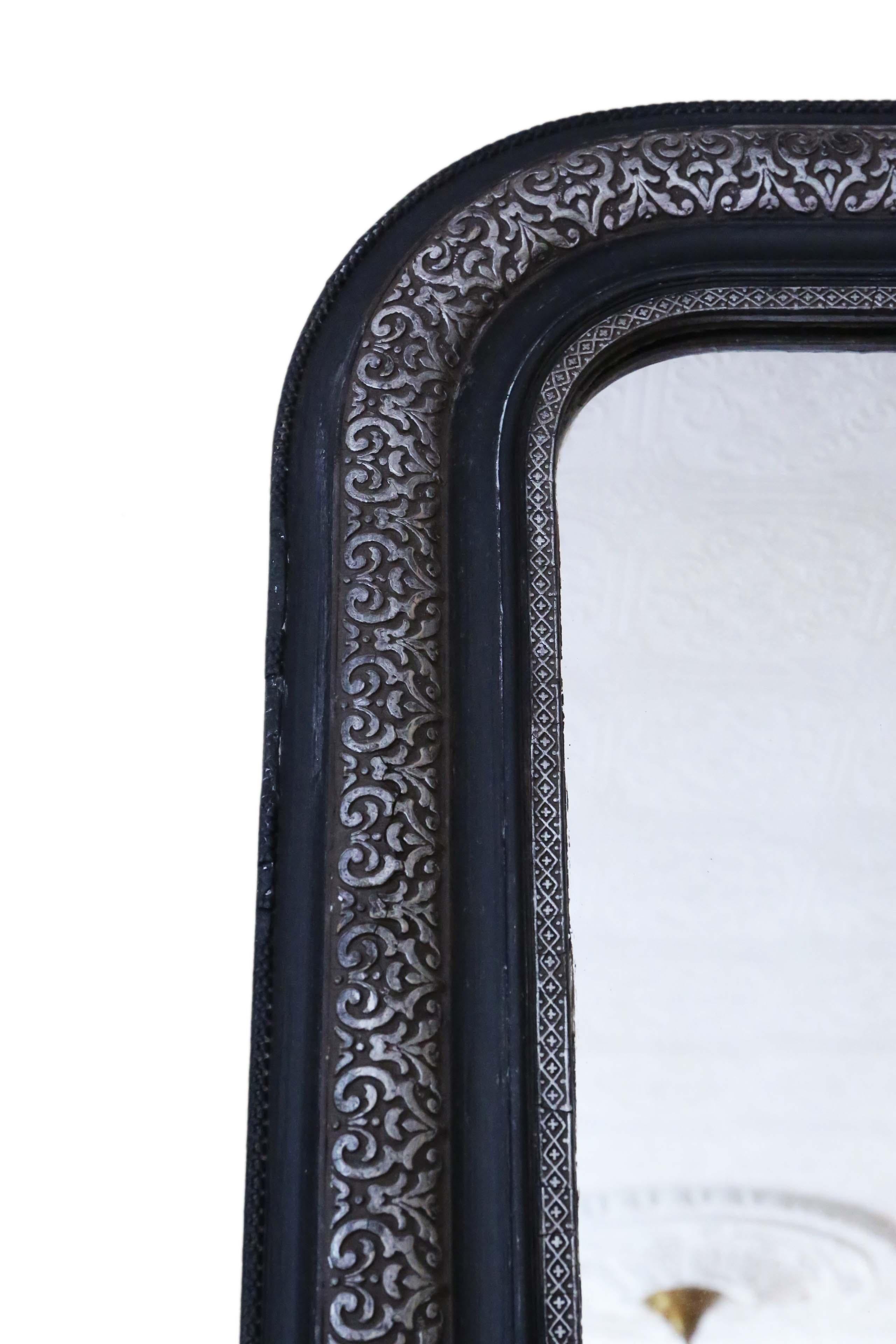 Antique large fine quality ebonised / silver gilt wall mirror or overmantle late 19th Century, C1895. Lovely charm and elegance.

An impressive rare find, that would look amazing in the right location. No loose joints.

The original mirrored