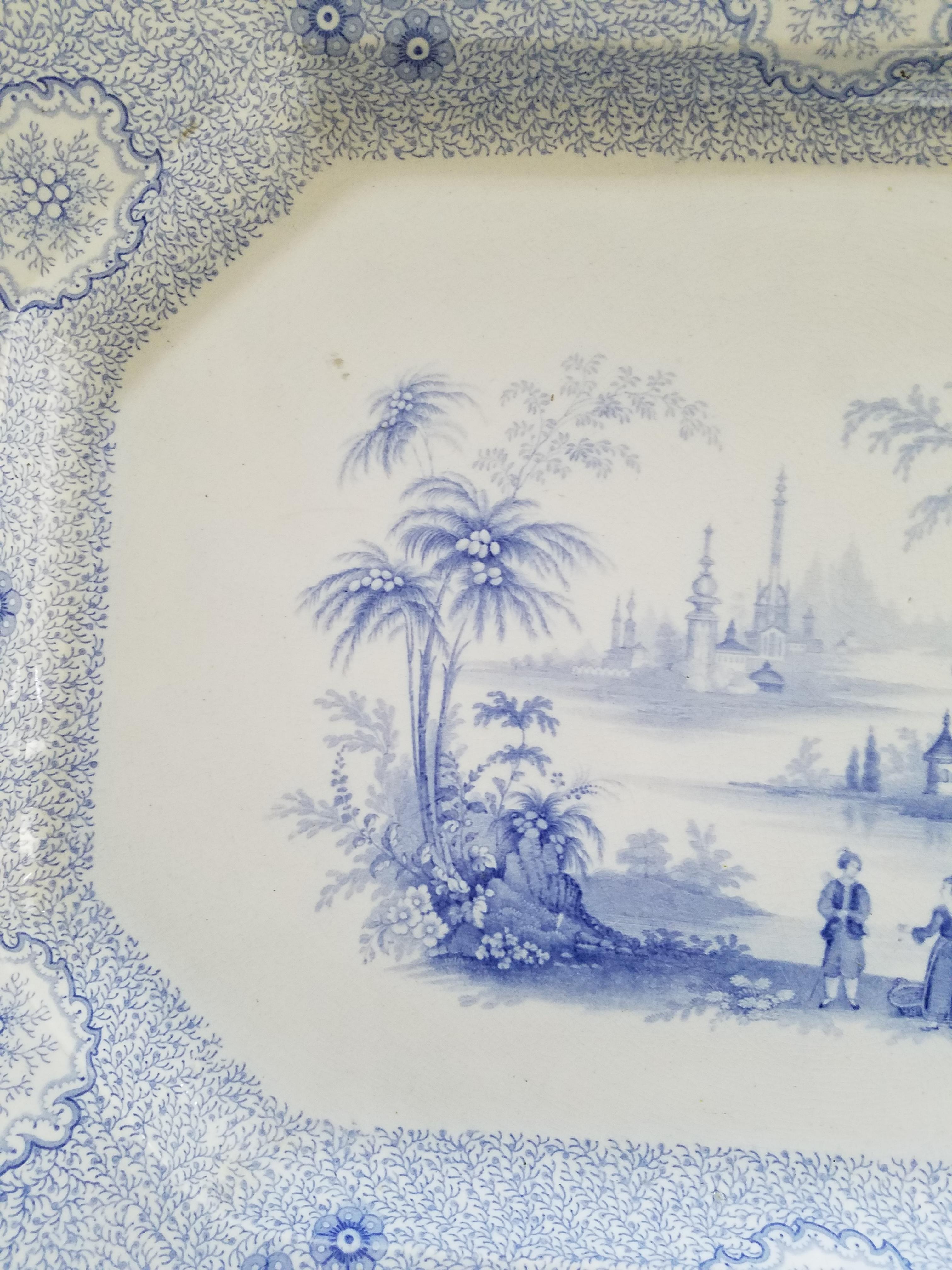 Regency Antique grand plat anglais Staffordshire bleu et blanc, 19ème siècle en vente