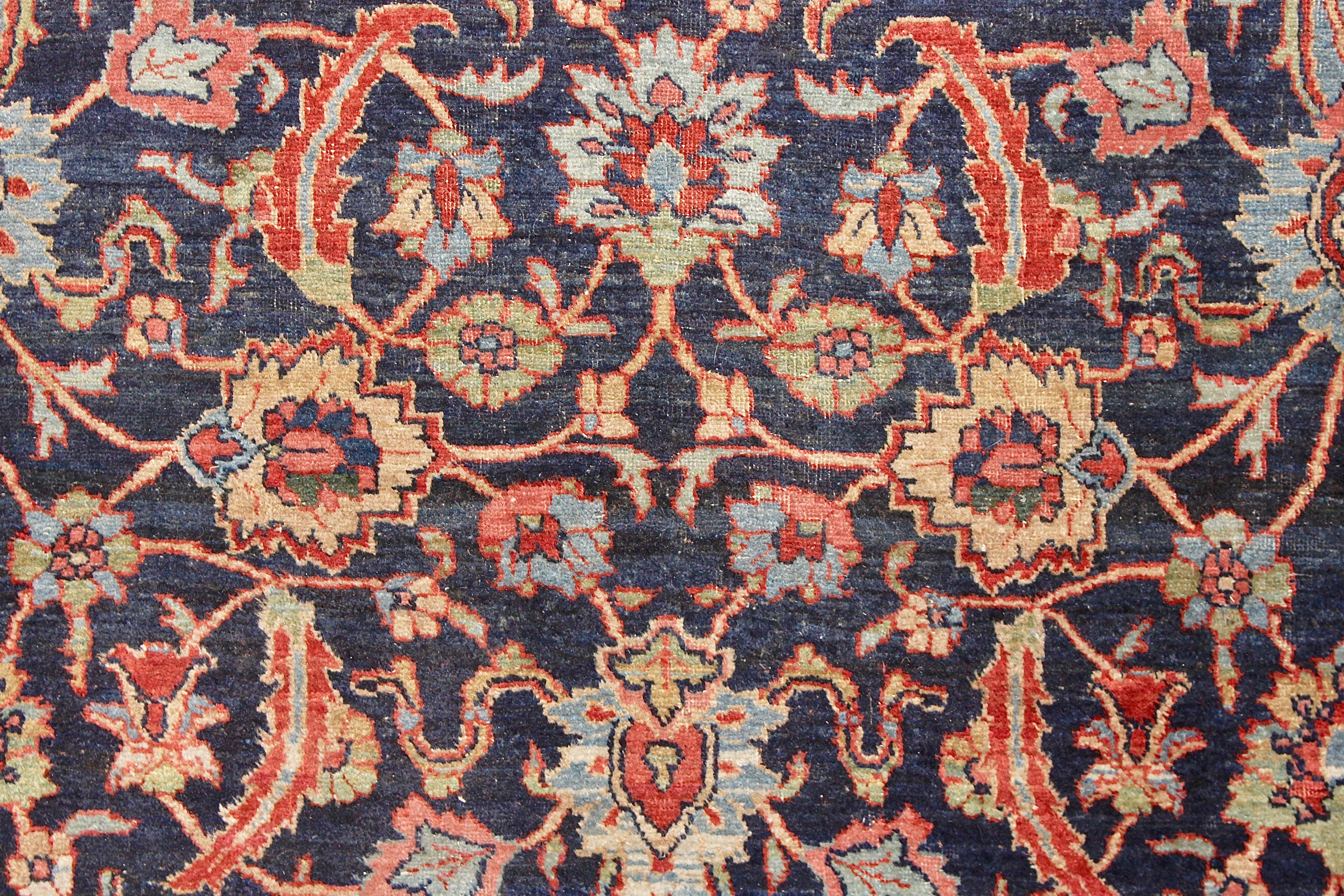 Antiker großer, feiner Orientteppich, Teppich, handgeknüpft (19. Jahrhundert) im Angebot