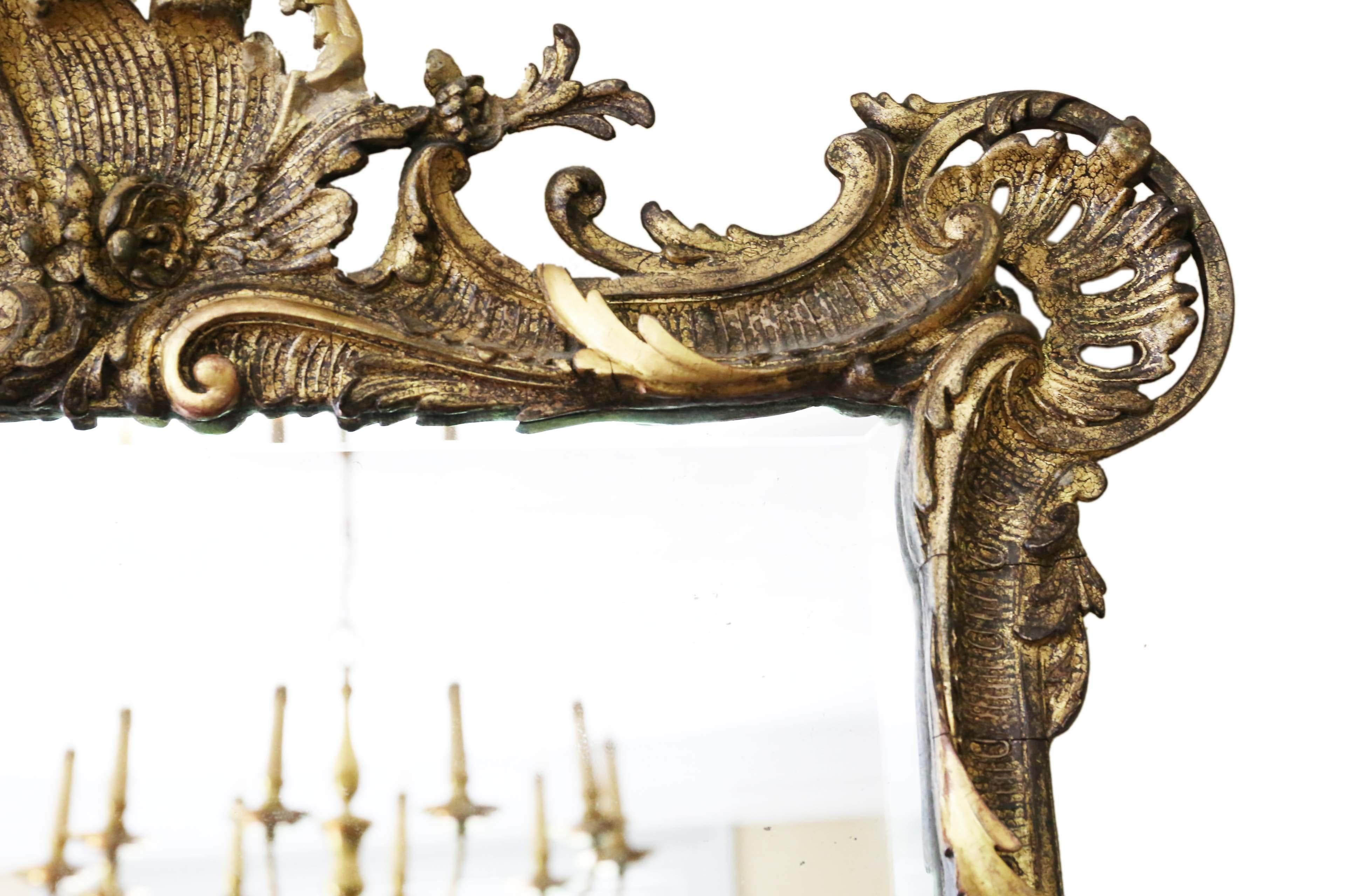 Antiker großer, feiner, vergoldeter Übermantel oder Wandspiegel aus dem frühen 19. Jahrhundert (Vergoldetes Holz) im Angebot