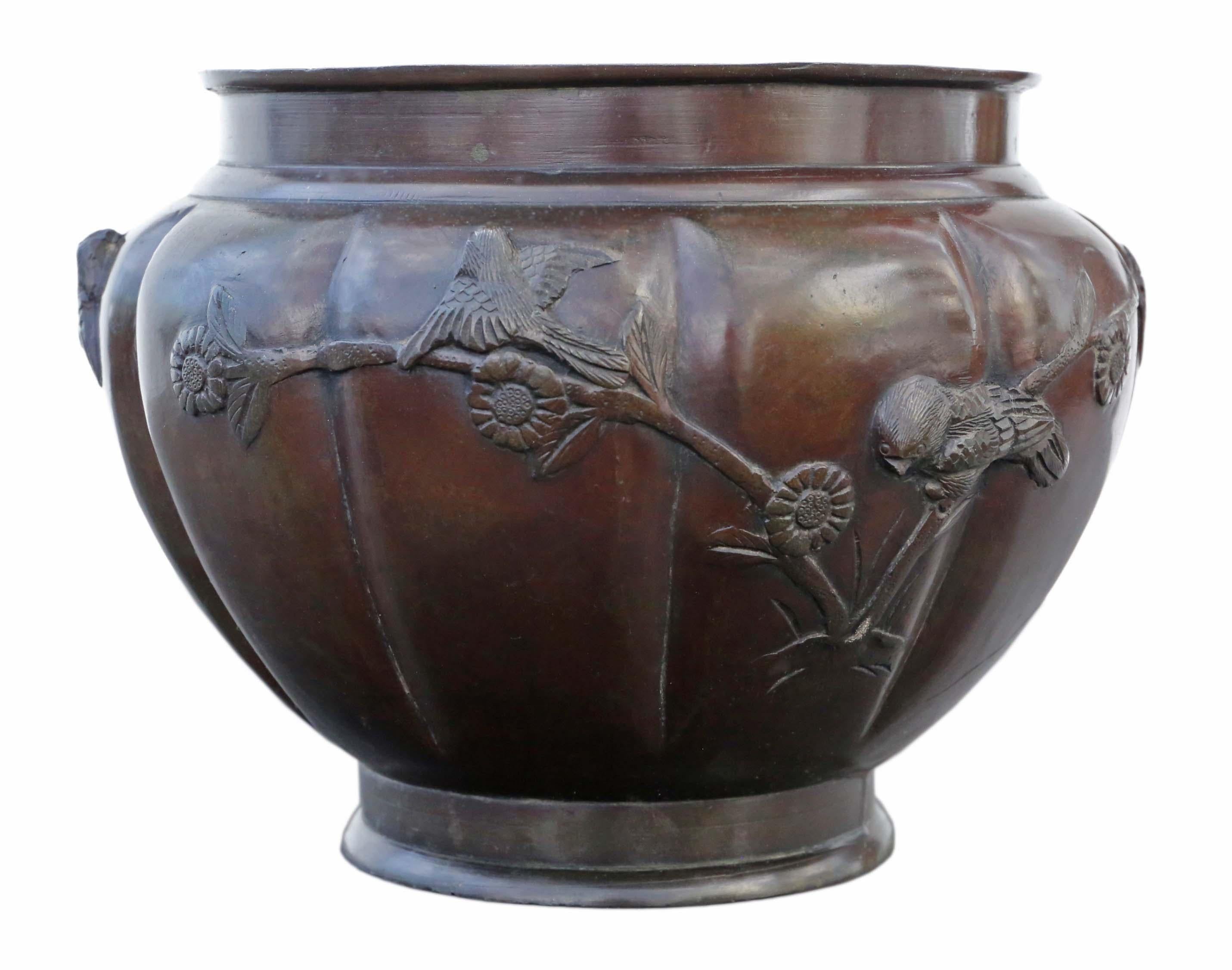 Bronze Antique large fine quality Oriental Japanese 19th Century bronze Jardinière bowl For Sale