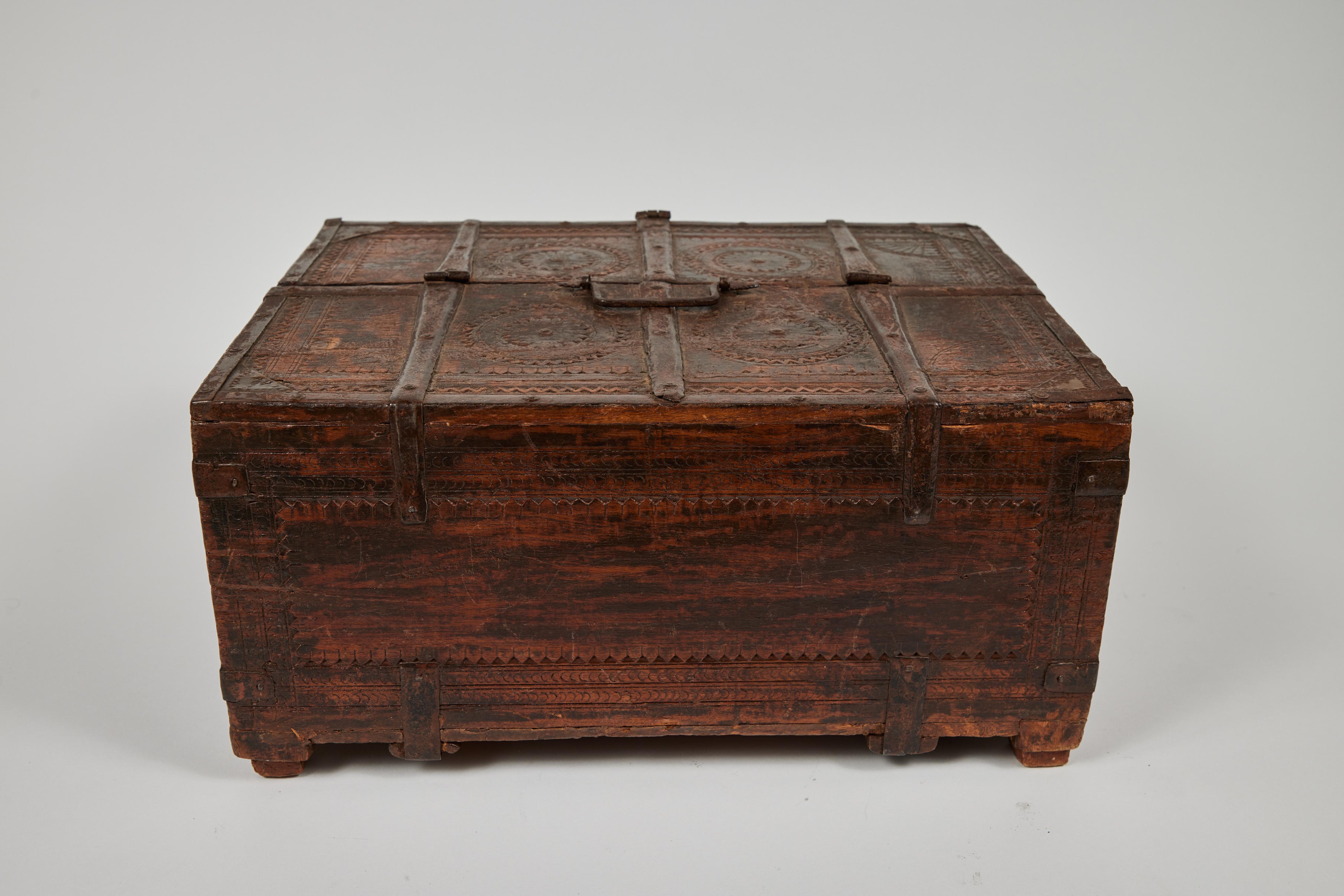 Metal Antique Large Footed Wood Keepsake Box