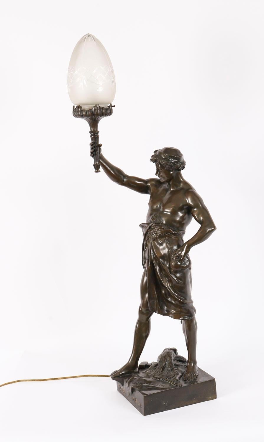 Antique French Large Bronze Lamp of 'Gloire Et Fortune' XIX secolo in vendita 8