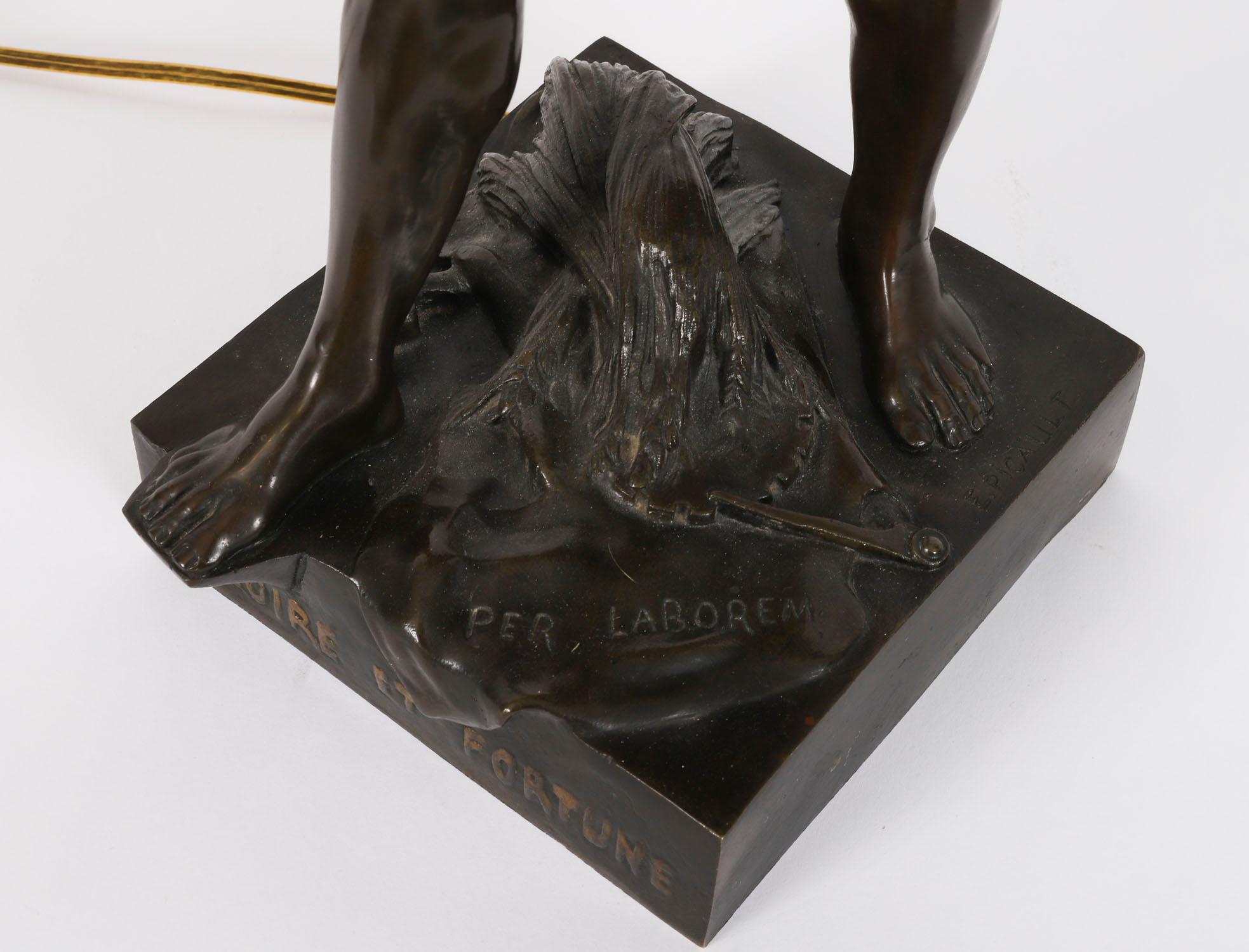 Antique French Large Bronze Lamp of 'Gloire Et Fortune' XIX secolo in vendita 11