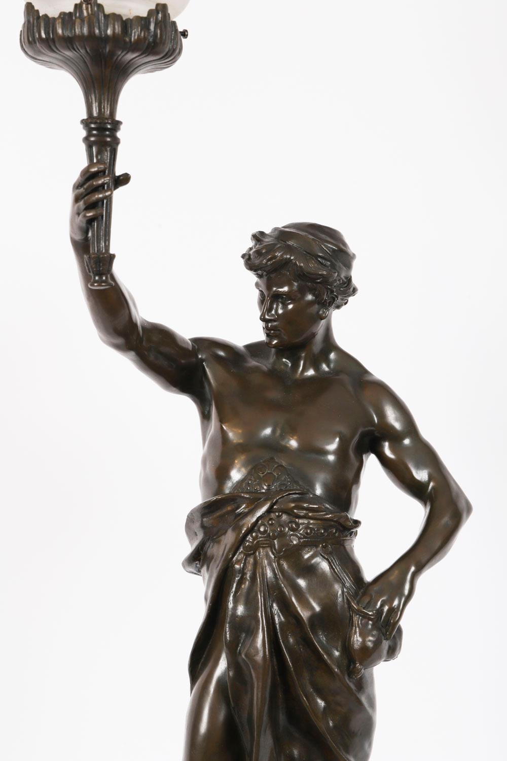 Antique French Large Bronze Lamp of 'Gloire Et Fortune' XIX secolo in vendita 1