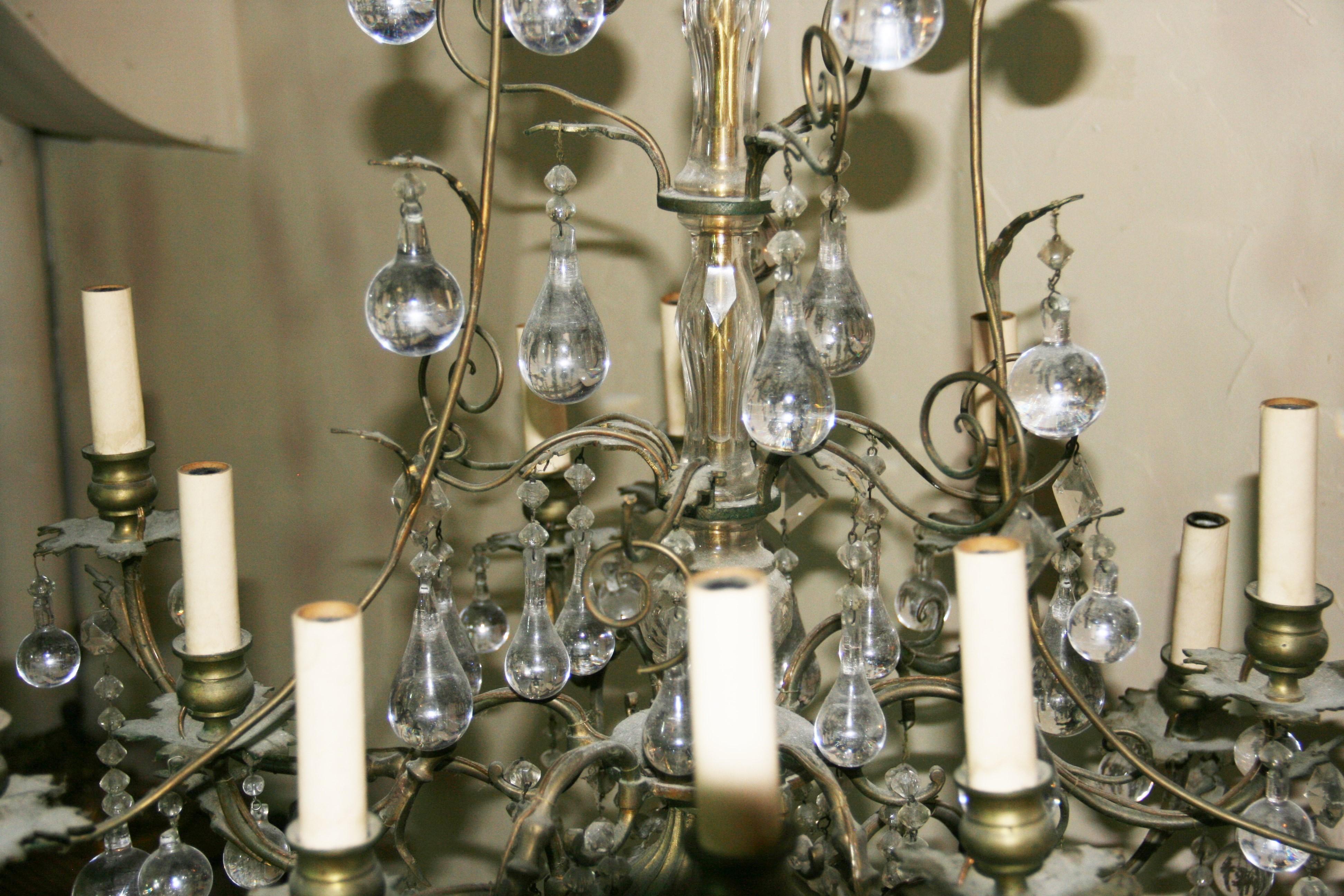 Antique French Crystal and Brass Ten Light, grand luminaire en cristal et laiton  Lustre en vente 1