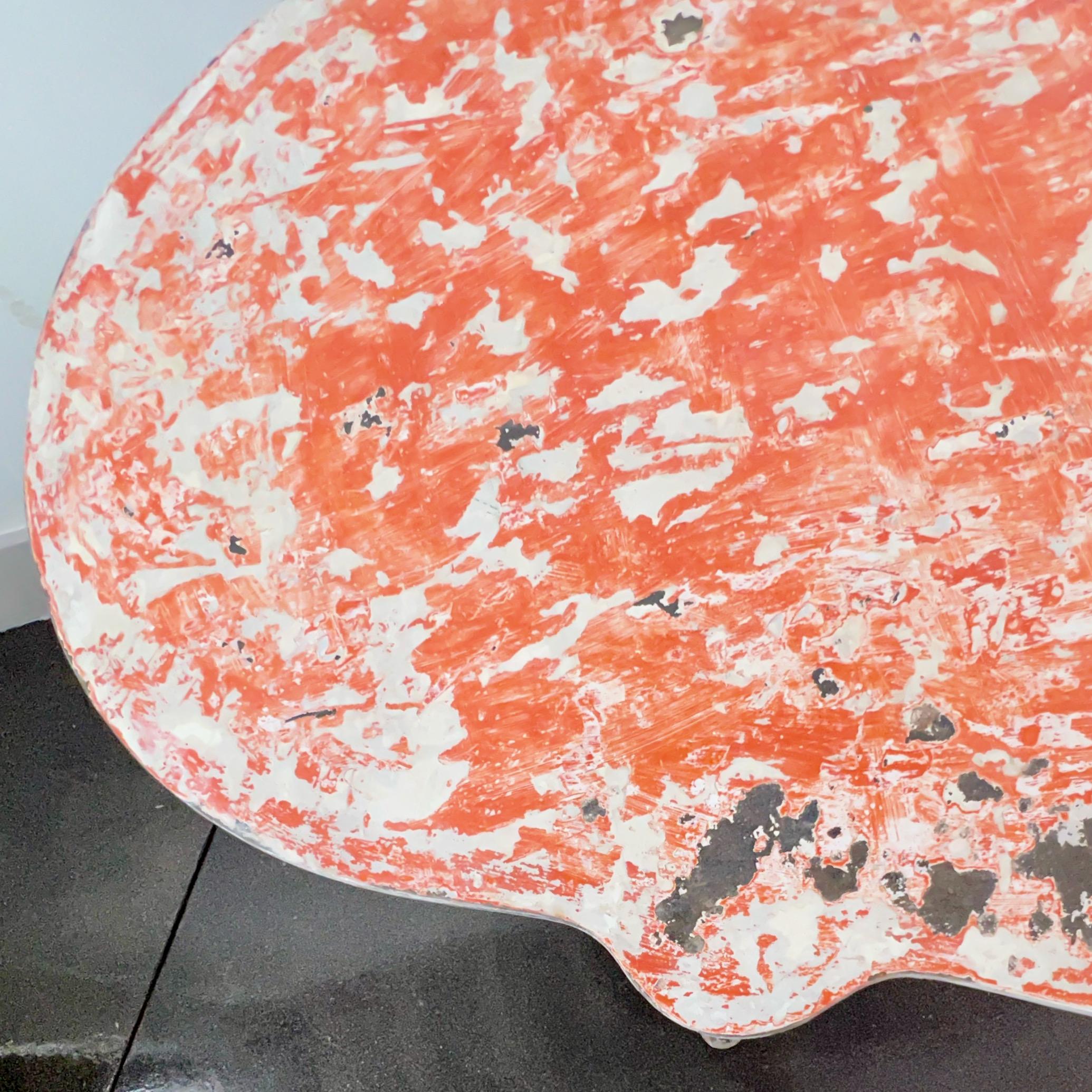 Antiker großer französischer Gartentisch aus Eisen mit geformter Platte (Schmiedeeisen) im Angebot