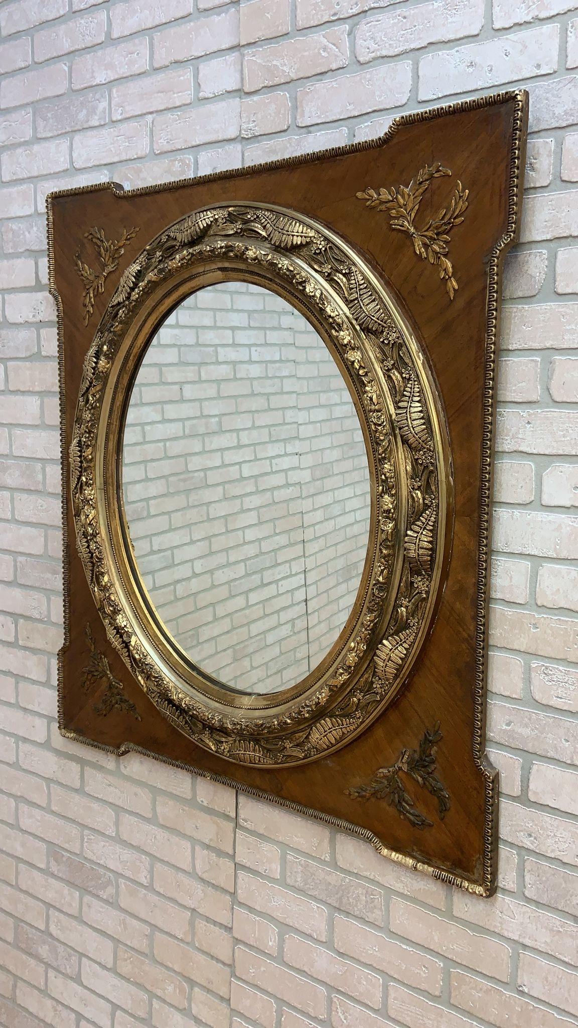 Antique Large French Napoleon III Caved Gold Gilded Wood Medallion Wall Mirror For Sale 1