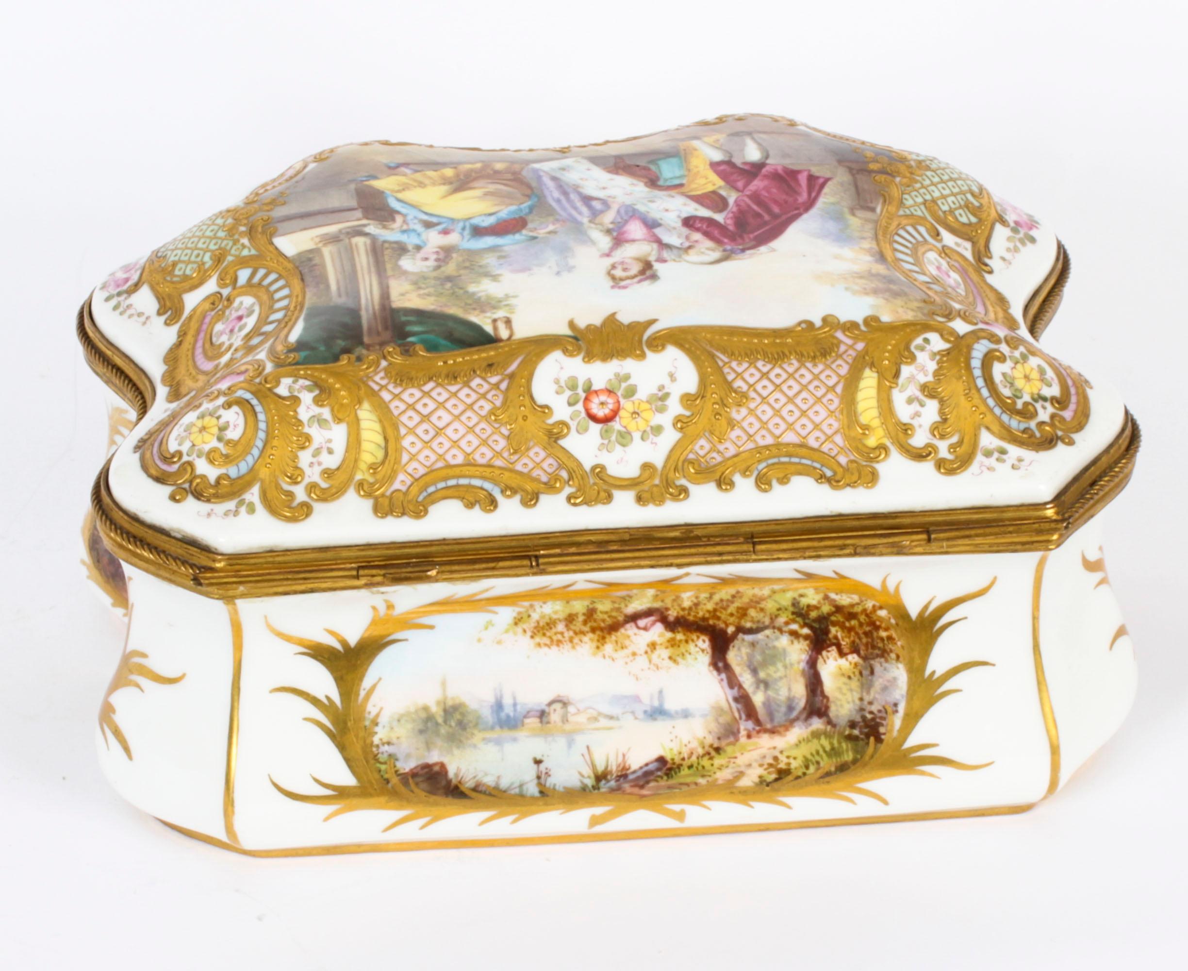 Antique Large French Sevres Porcelain Casket 19th Century 9