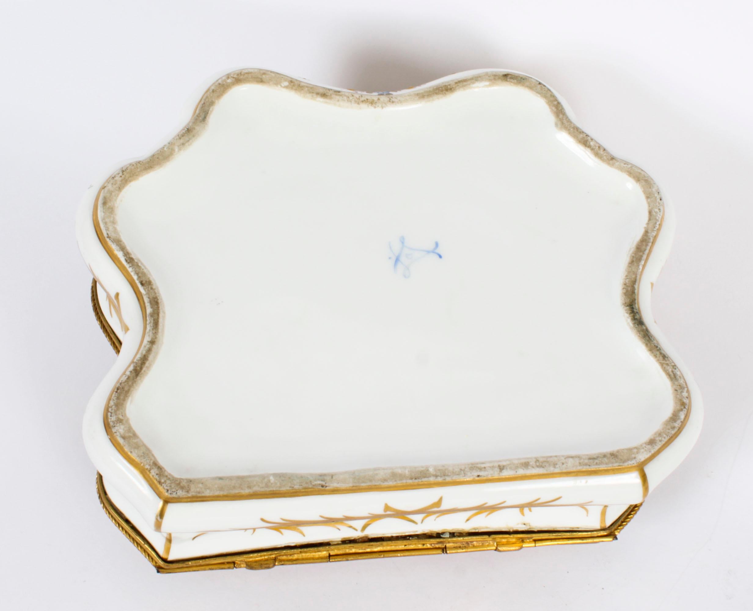 Antique Large French Sevres Porcelain Casket 19th Century 13