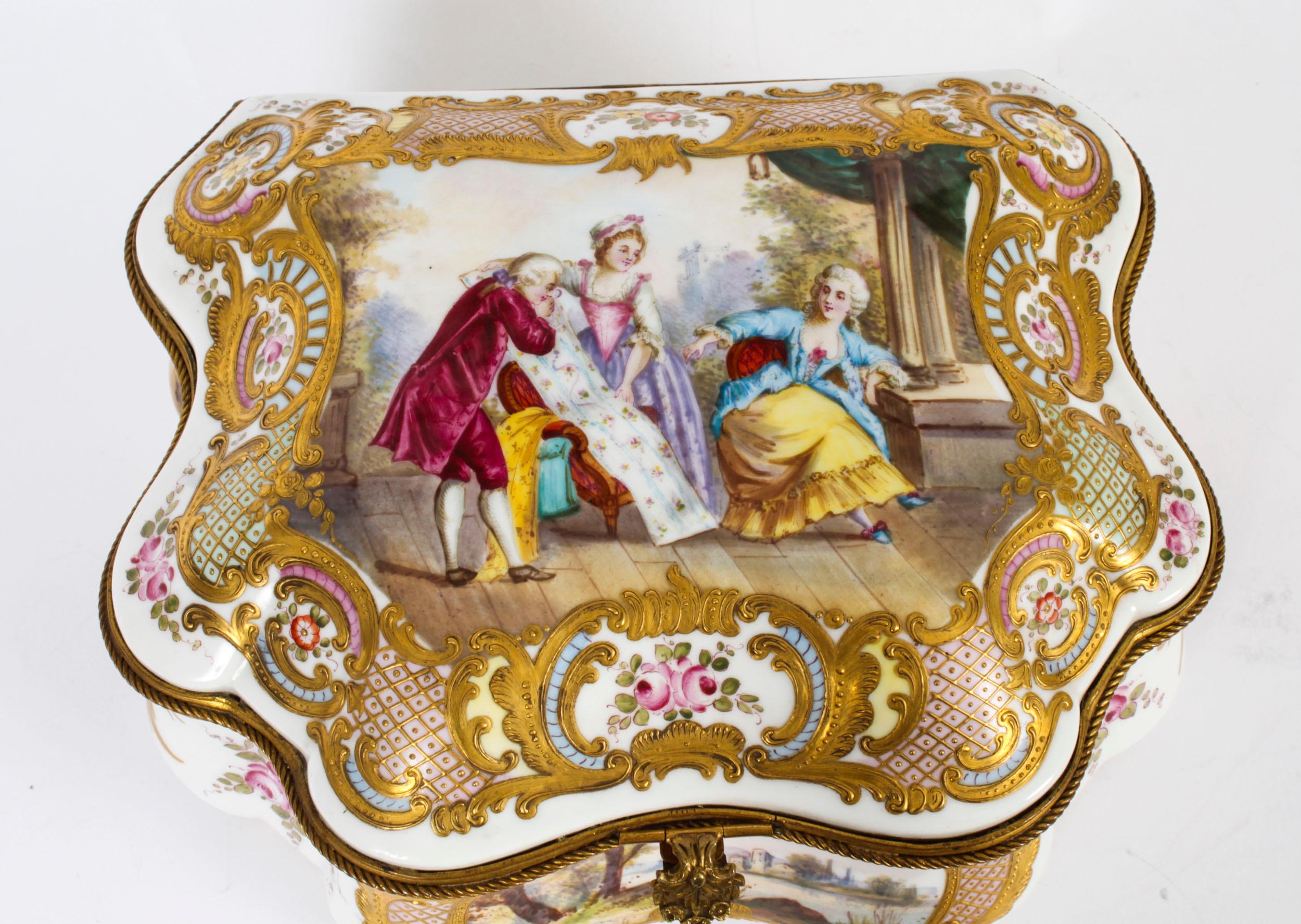 Antique Large French Sevres Porcelain Casket 19th Century 5