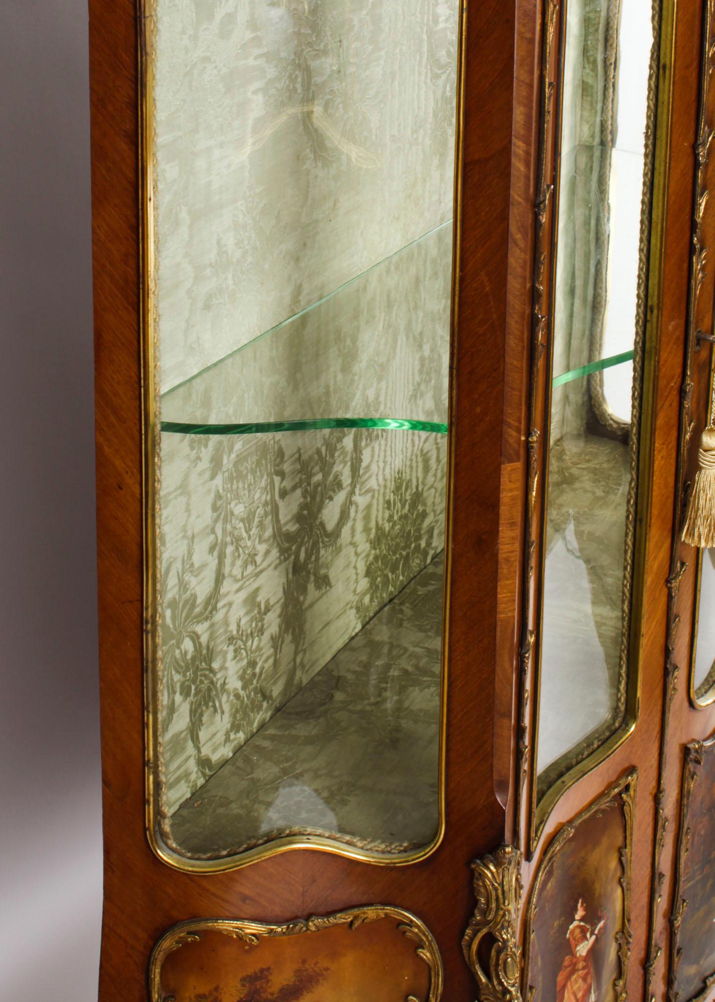 Ancienne vitrine française de Vernis Martin, vers 1880, 19ème siècle  en vente 13