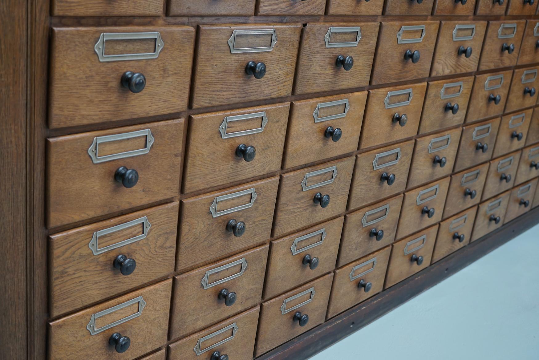 Antico grande gabinetto da farmacia tedesco in Oak, 1920/1930 in vendita 2