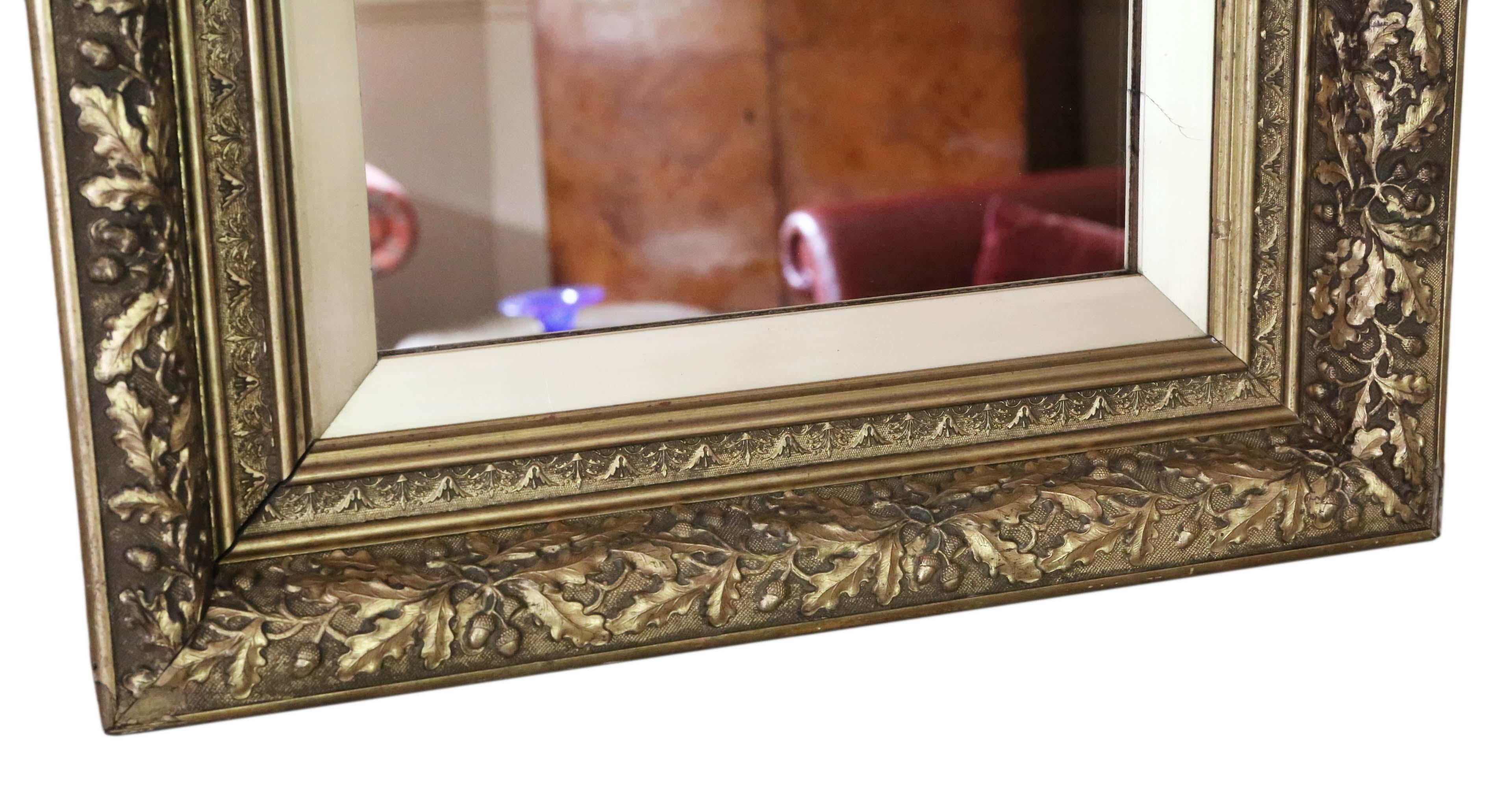 XIXe siècle Grand miroir mural ancien doré du 19ème siècle, à monture superposée en vente