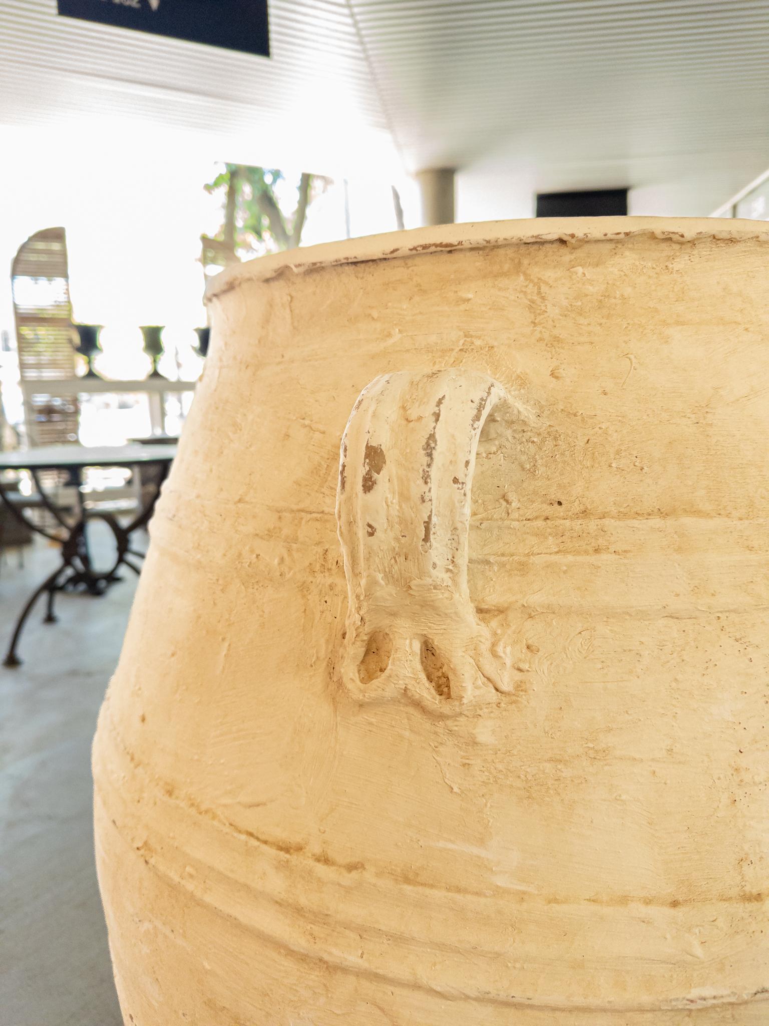 Grand pot grec antique en terre cuite 4
