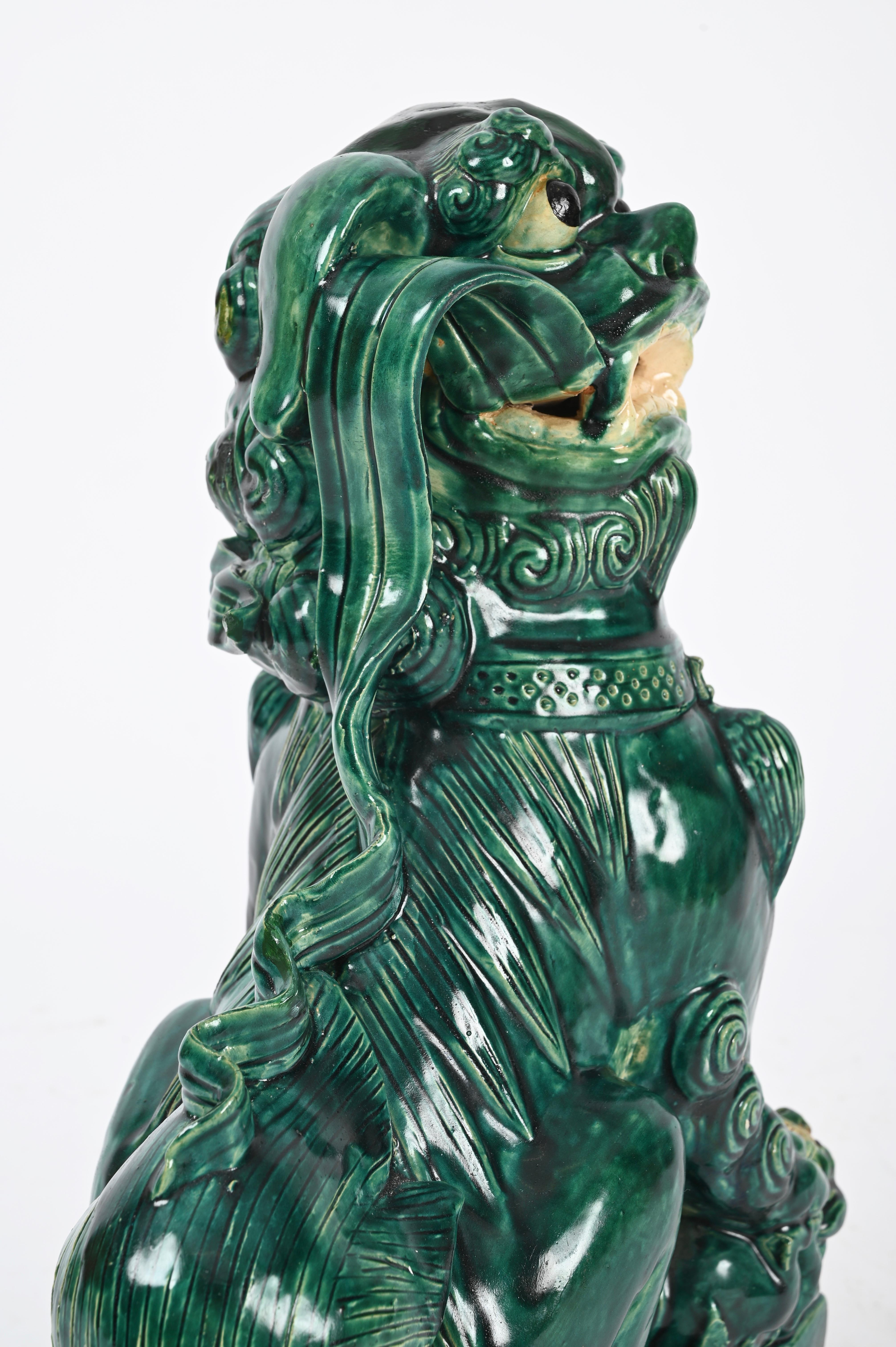 Antique Large Green Lion Foo Dog, Glazed Chinese Ceramic,  Early 20th In Good Condition For Sale In Roma, IT