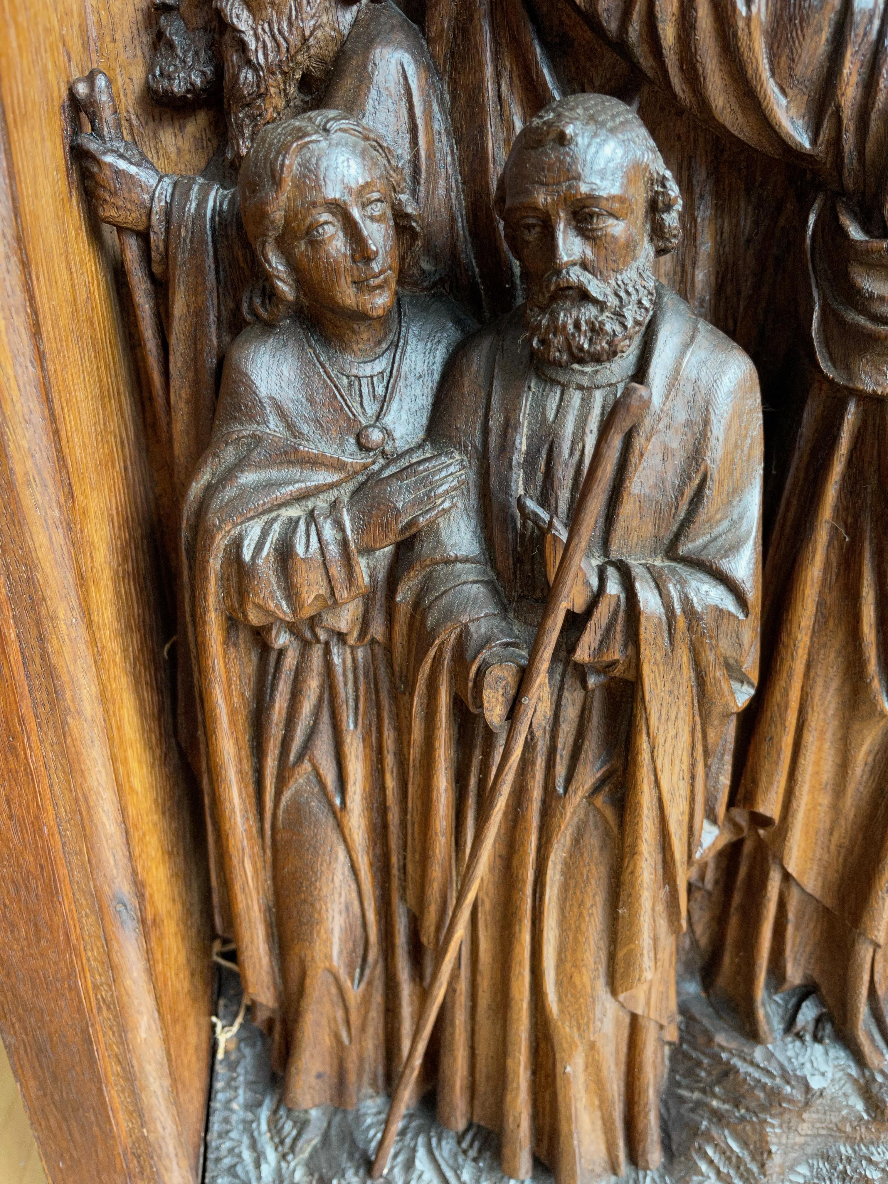Antike, große, handgeschnitzte, gotische Kunsttafel aus Eichenholz, die Christus und 12 Aposteln darstellt im Angebot 4