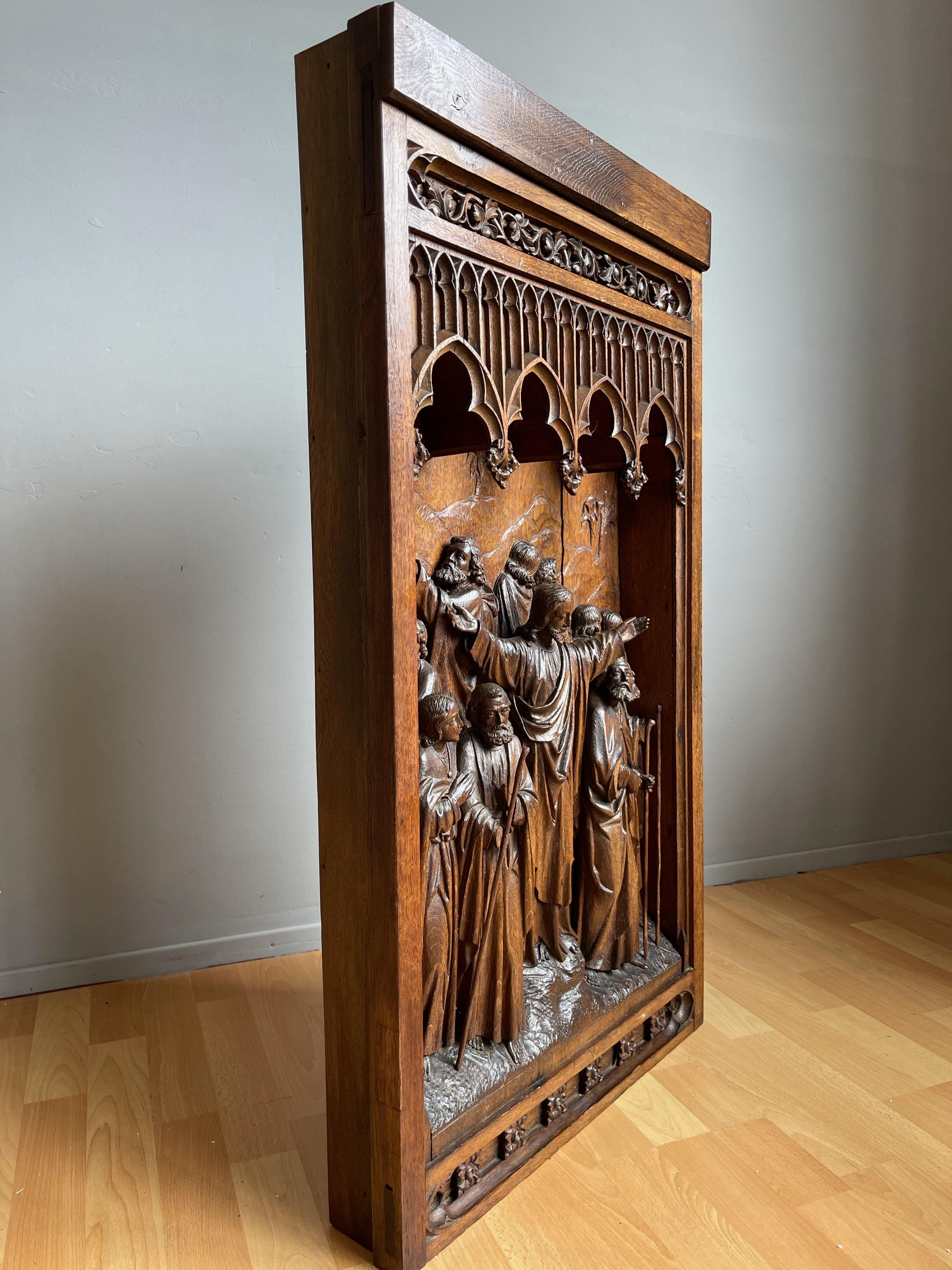 Antike, große, handgeschnitzte, gotische Kunsttafel aus Eichenholz, die Christus und 12 Aposteln darstellt im Zustand „Gut“ im Angebot in Lisse, NL