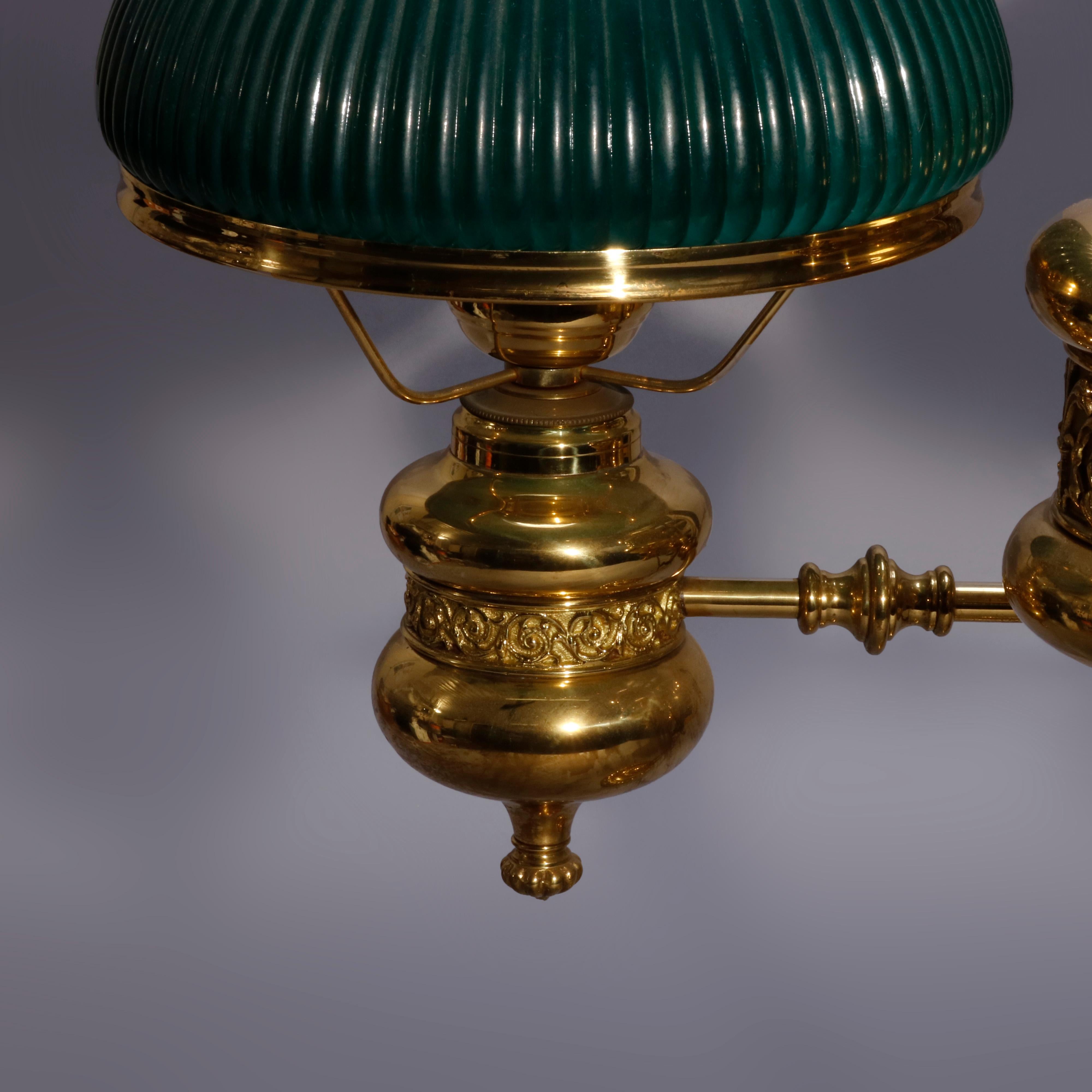 Antique grande lampe d'étudiant double en laiton de l'école de Harvard avec abat-jour en verre ciselé 8