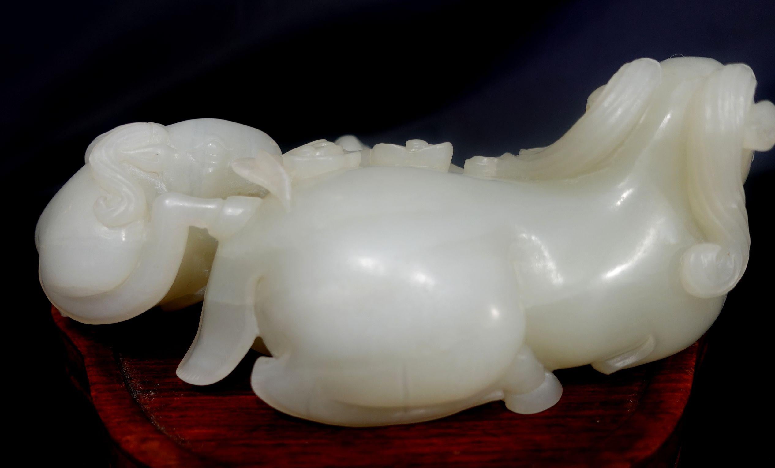 Grand et lourd groupe chinois ancien sculpté en jade blanc/gris  « 3 Rams » 20e siècle en vente 1