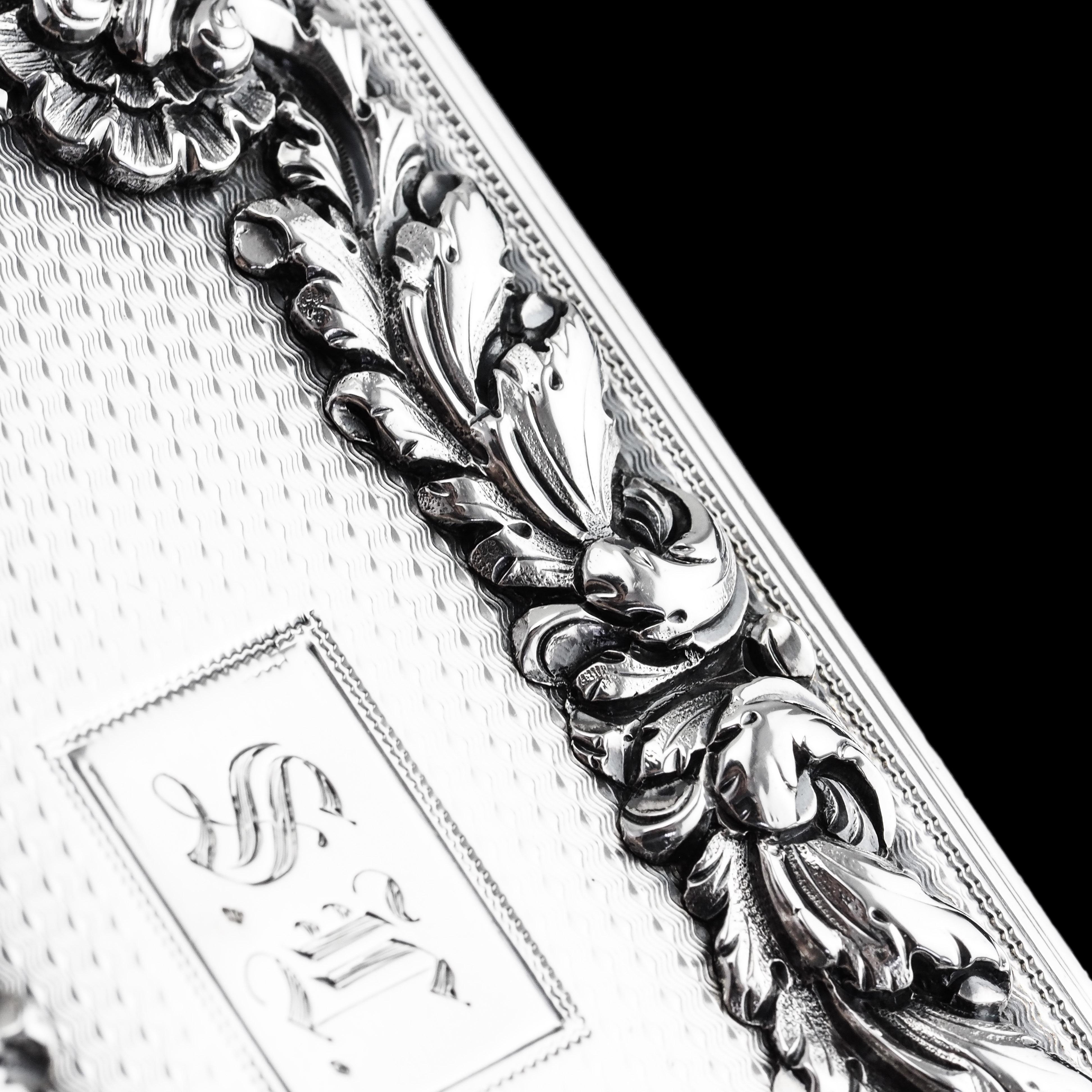 Antique Large & Heavy Solid Silver Snuff Box with Cast Acanthus Border - 1838 For Sale 8