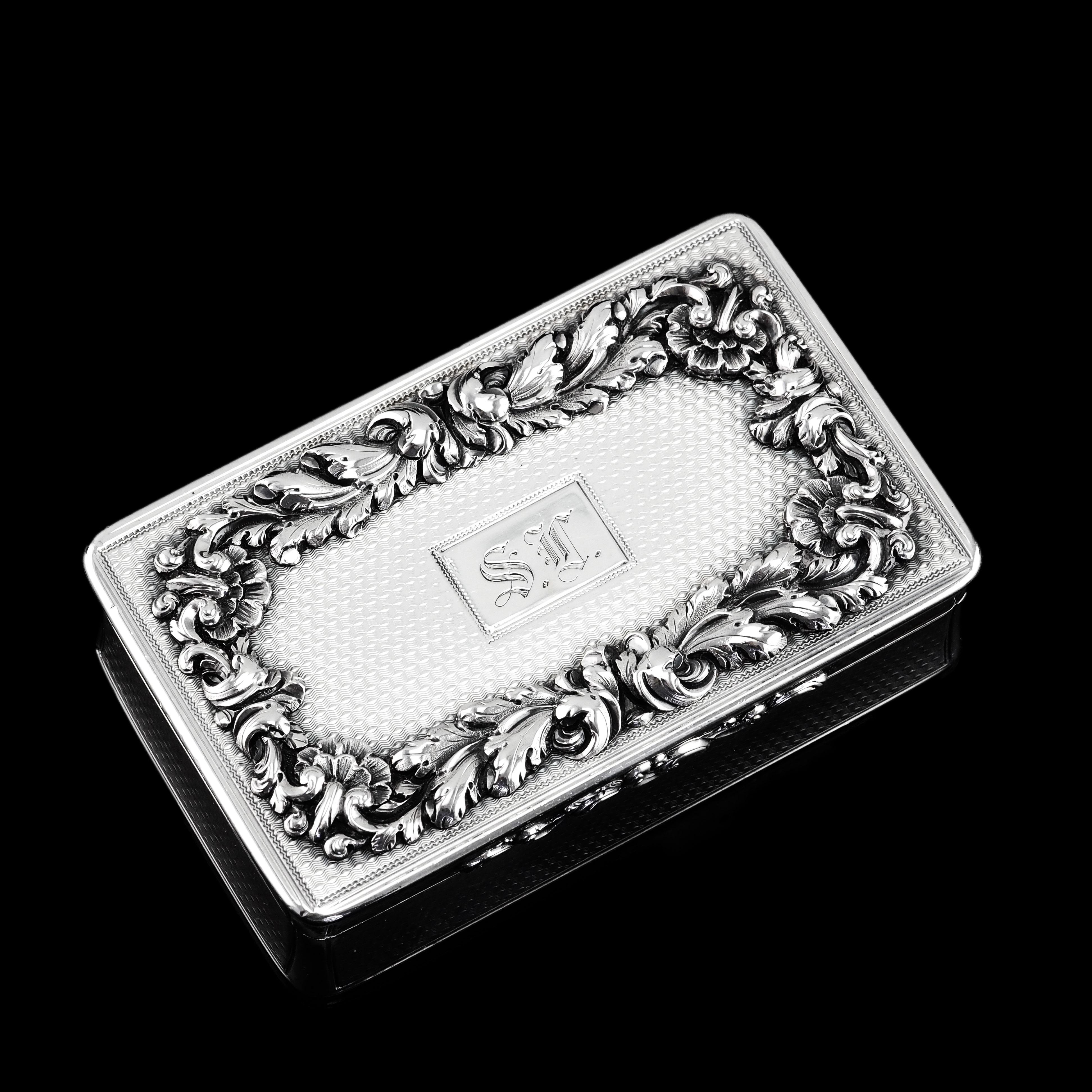 Antique Large & Heavy Solid Silver Snuff Box with Cast Acanthus Border - 1838 For Sale 14
