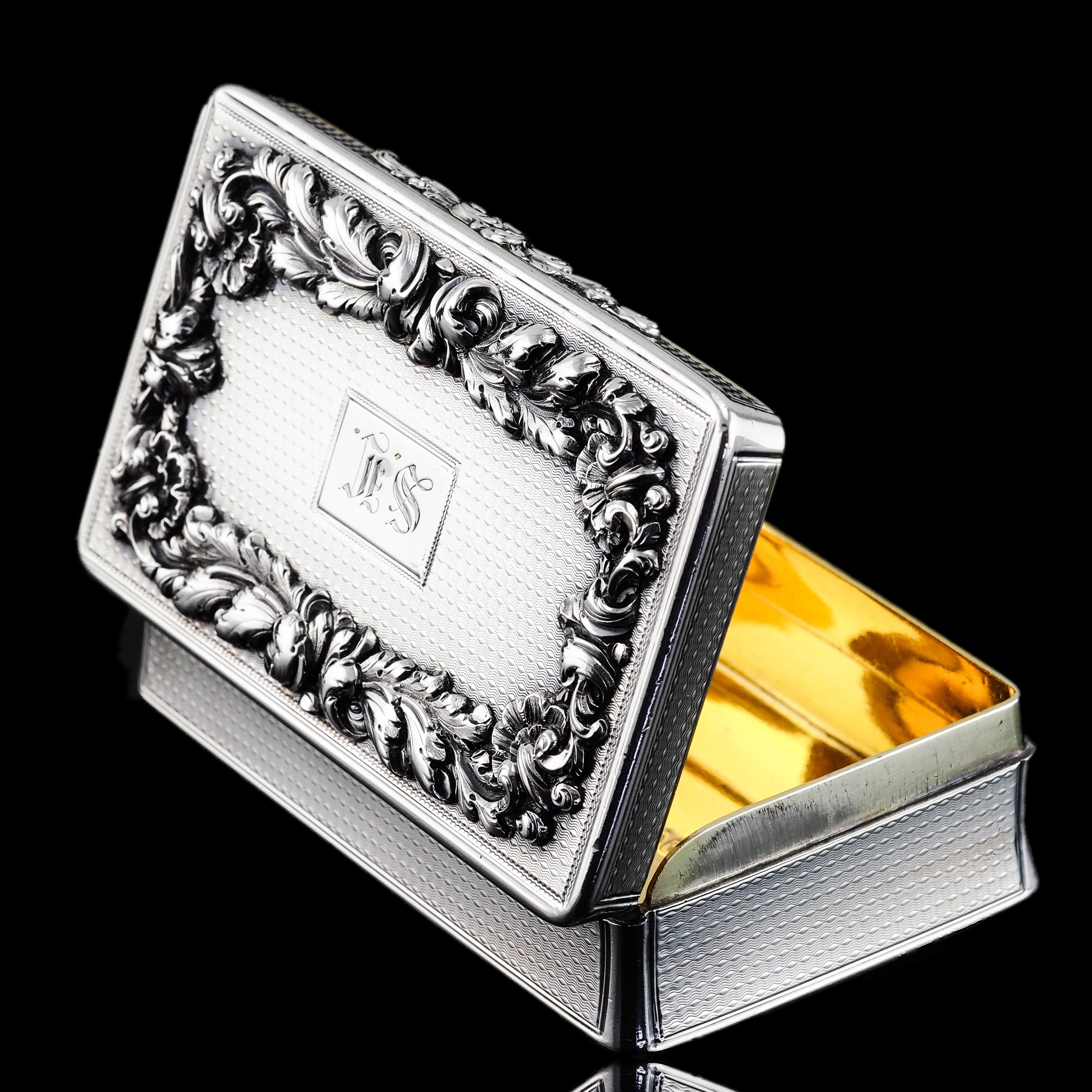 Antique Large & Heavy Solid Silver Snuff Box with Cast Acanthus Border - 1838 For Sale 3