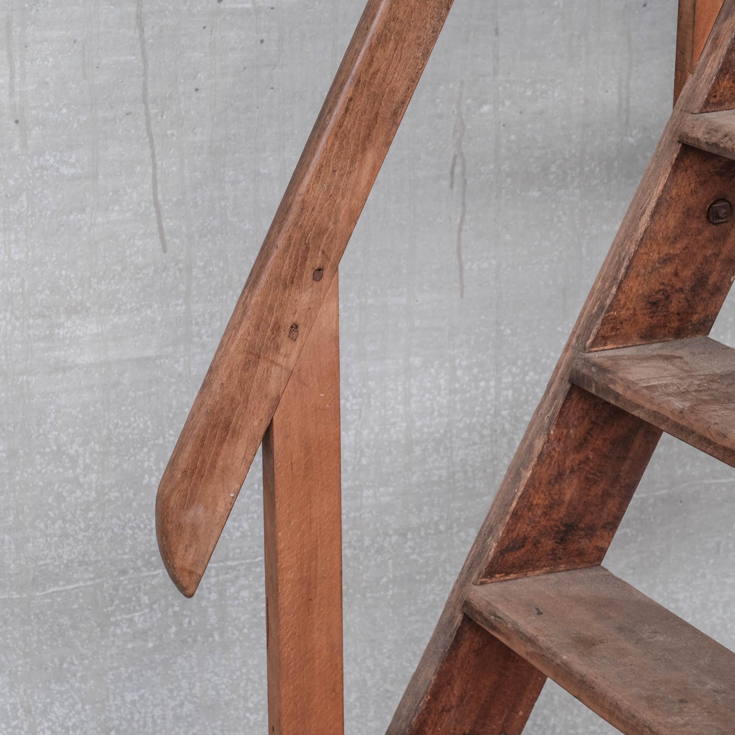 Escalera Francesa de Madera Industrial Grande Antigua 5