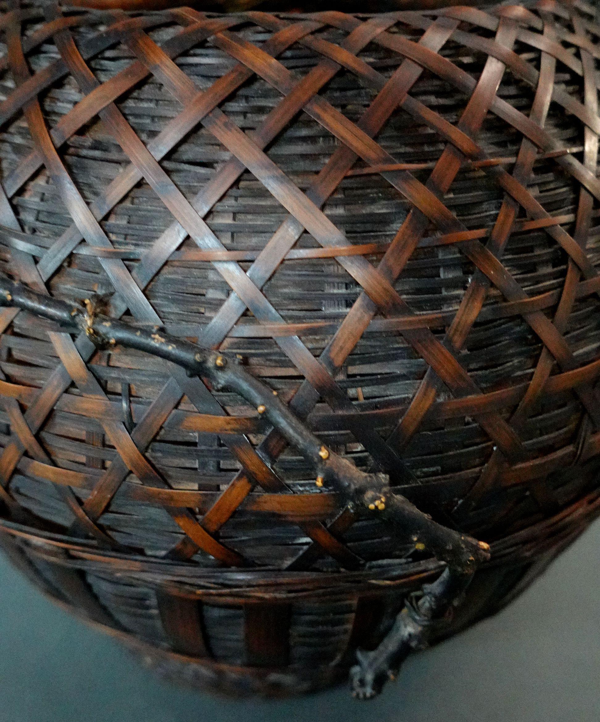 Antique Large Japanese Bamboo and Root Ikebana Basket For Sale 7