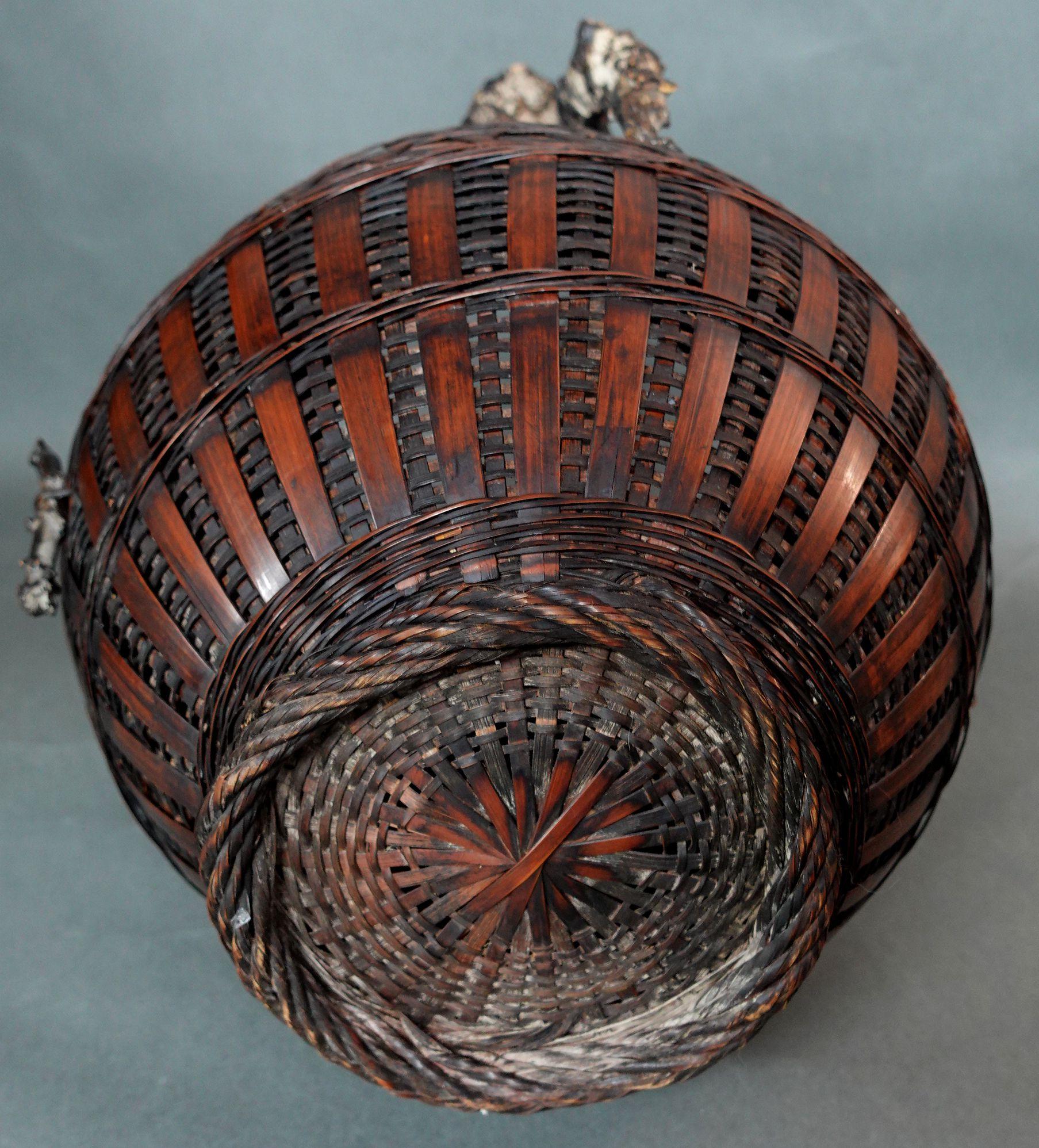 Antique Large Japanese Bamboo and Root Ikebana Basket For Sale 11