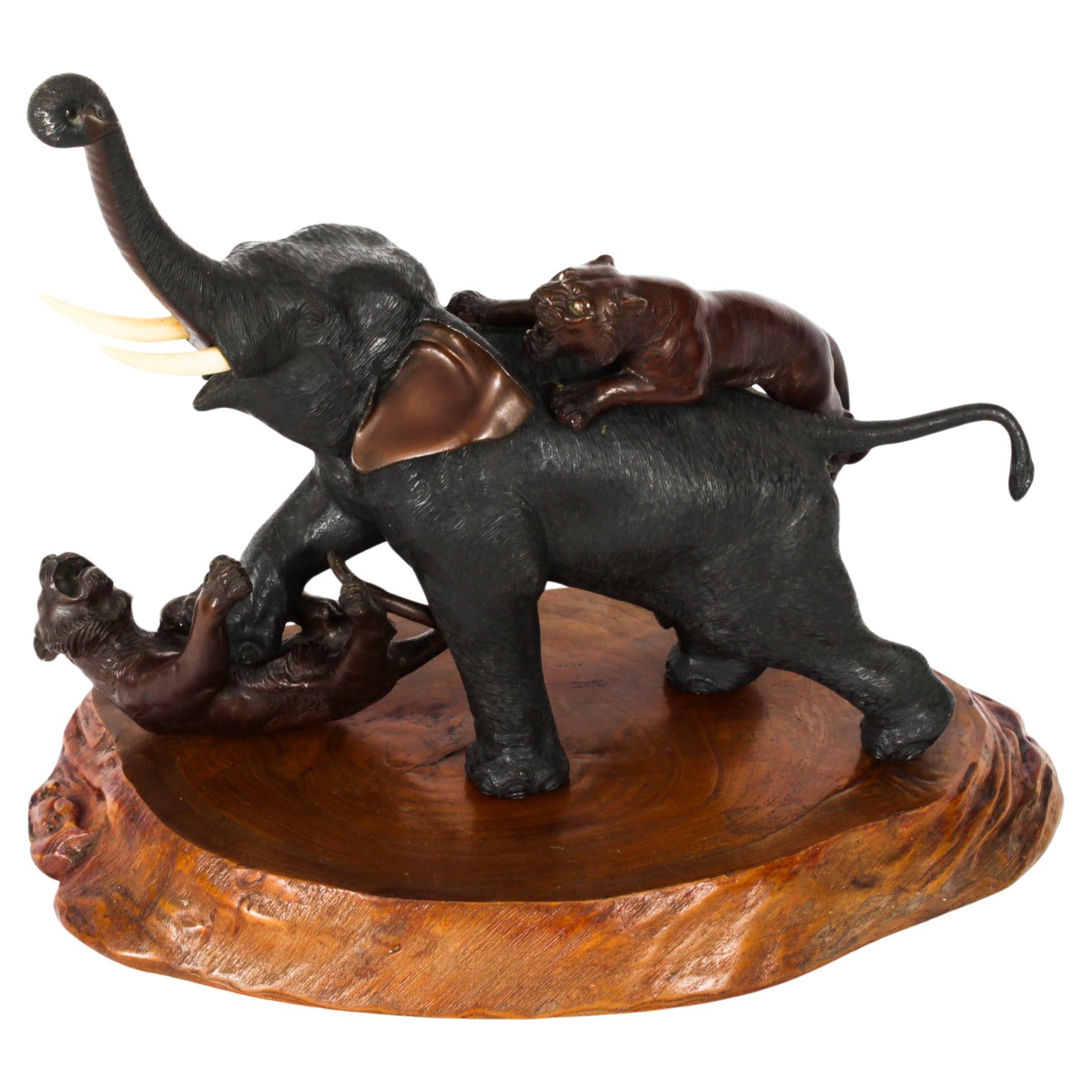 Antiguo Gran Elefante y Tigres Japoneses de Bronce Periodo Meiji Siglo XIX