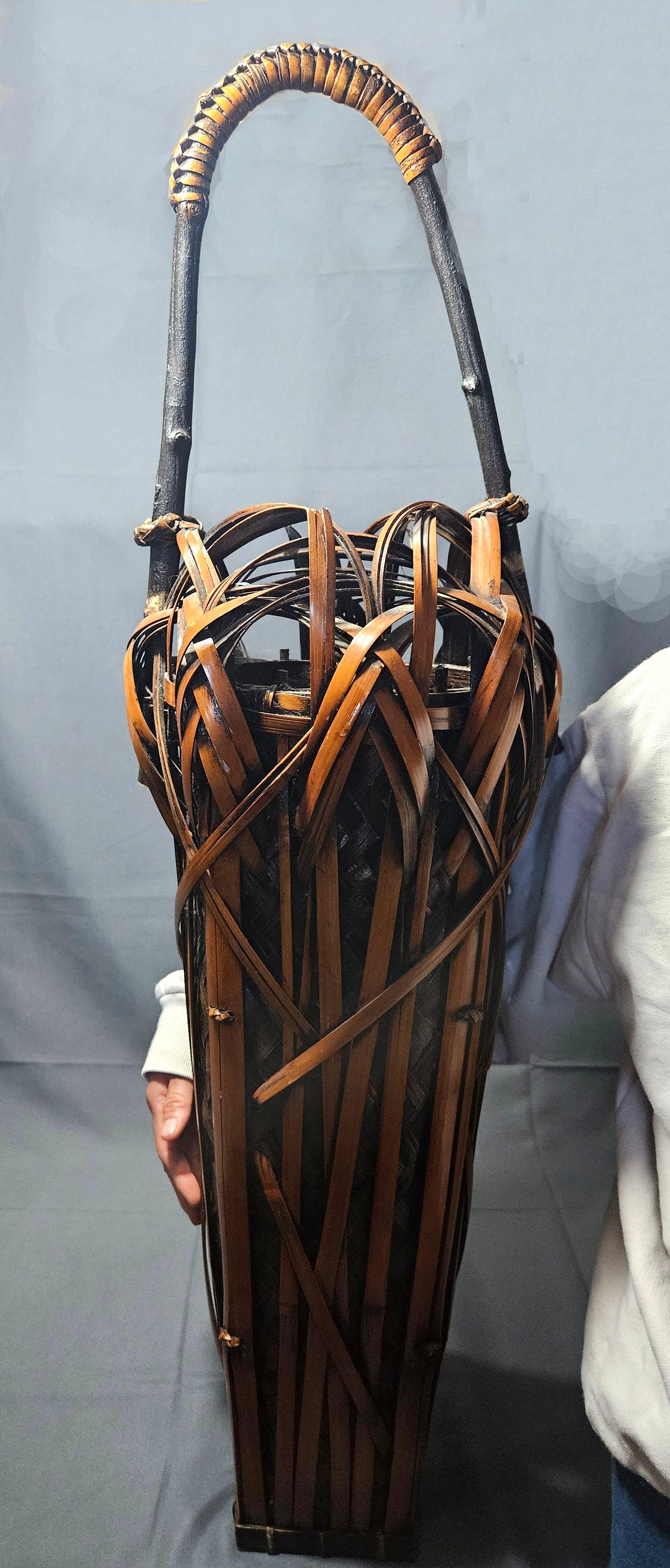 Grand panier japonais ancien en bambou Ikebana de la période Meiji en vente 7