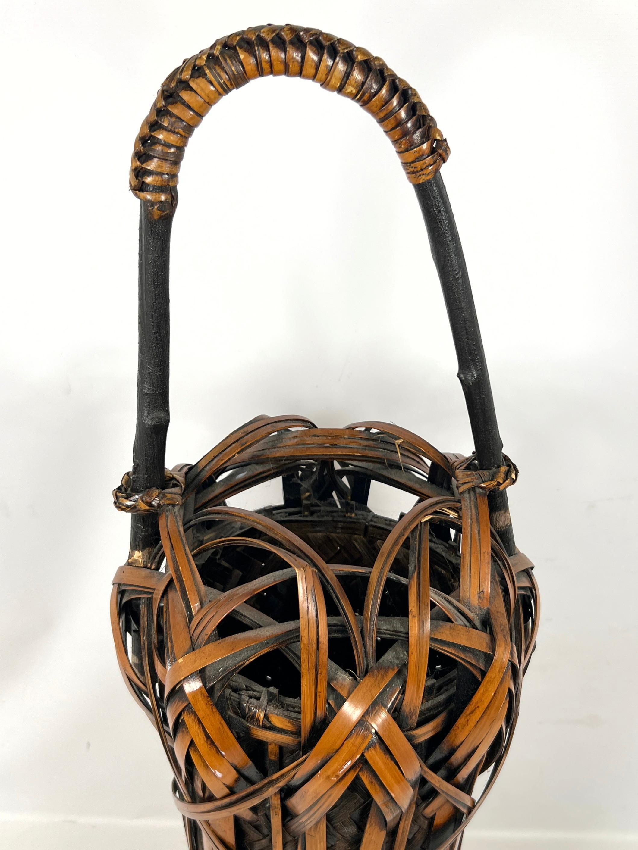Fait main Grand panier japonais ancien en bambou Ikebana de la période Meiji en vente