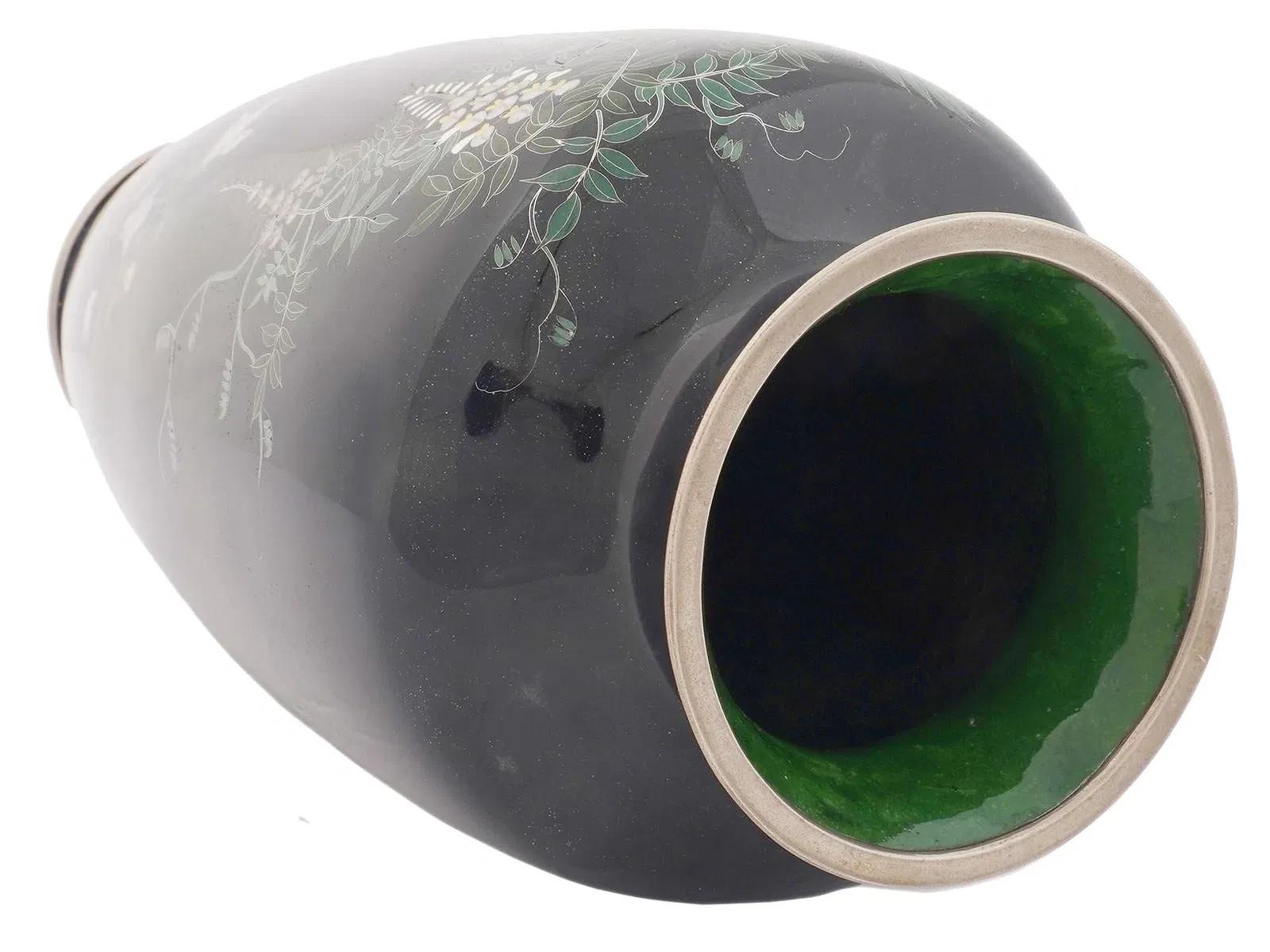 Antiguo Jarrón Japonés Grande de Alambre Cloisonné Esmaltado Meiji en venta