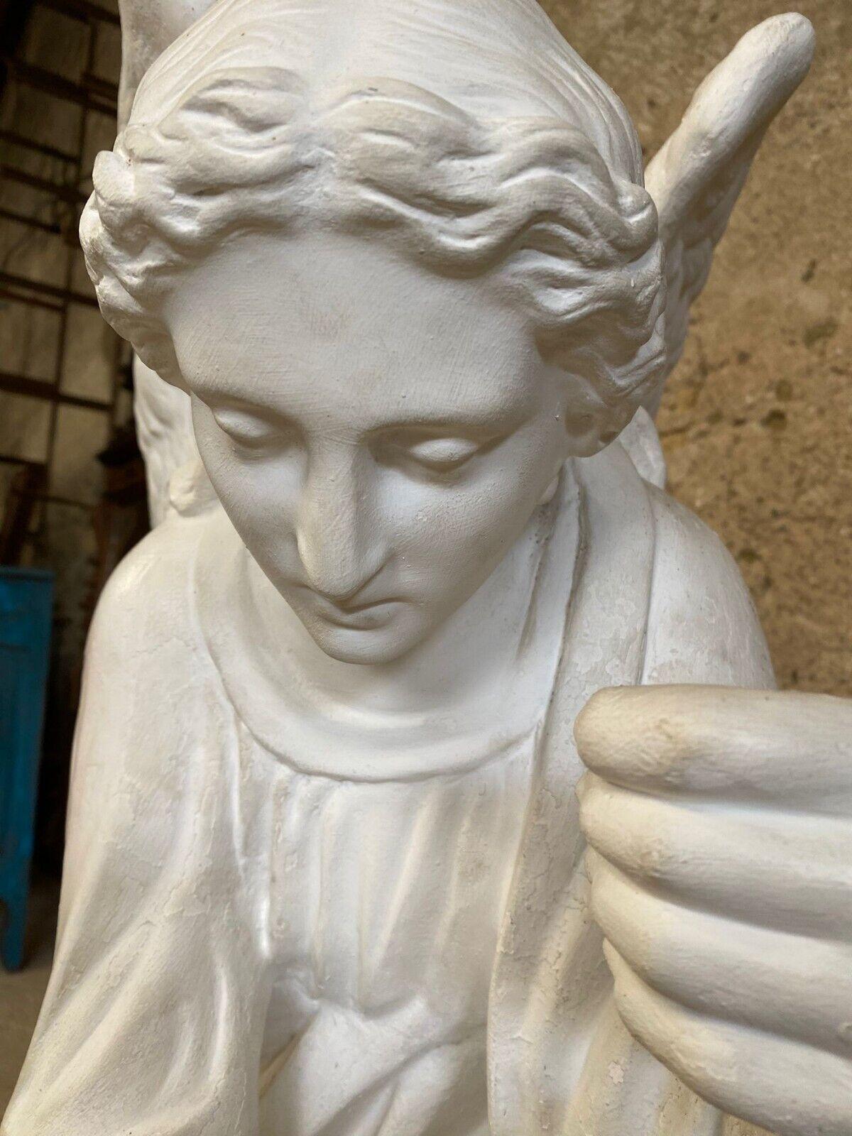 Antique Large Kneeling Angel Sculpture from a Parisian Church In Good Condition In Buxton, GB