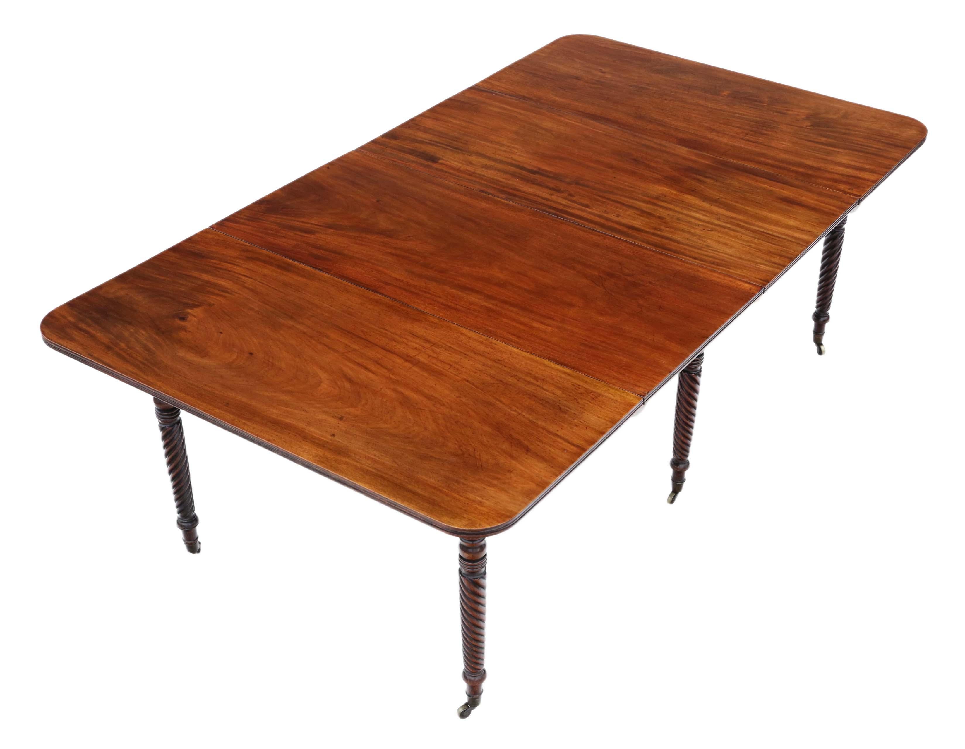 Antique large fine quality mahogany extending dining table 19th century C1825, in the manner of Gillows. Two removable leaves.

The table has a lovely sought after light, mellow colour, with slim breath-taking Trafalgar twist legs and stands on